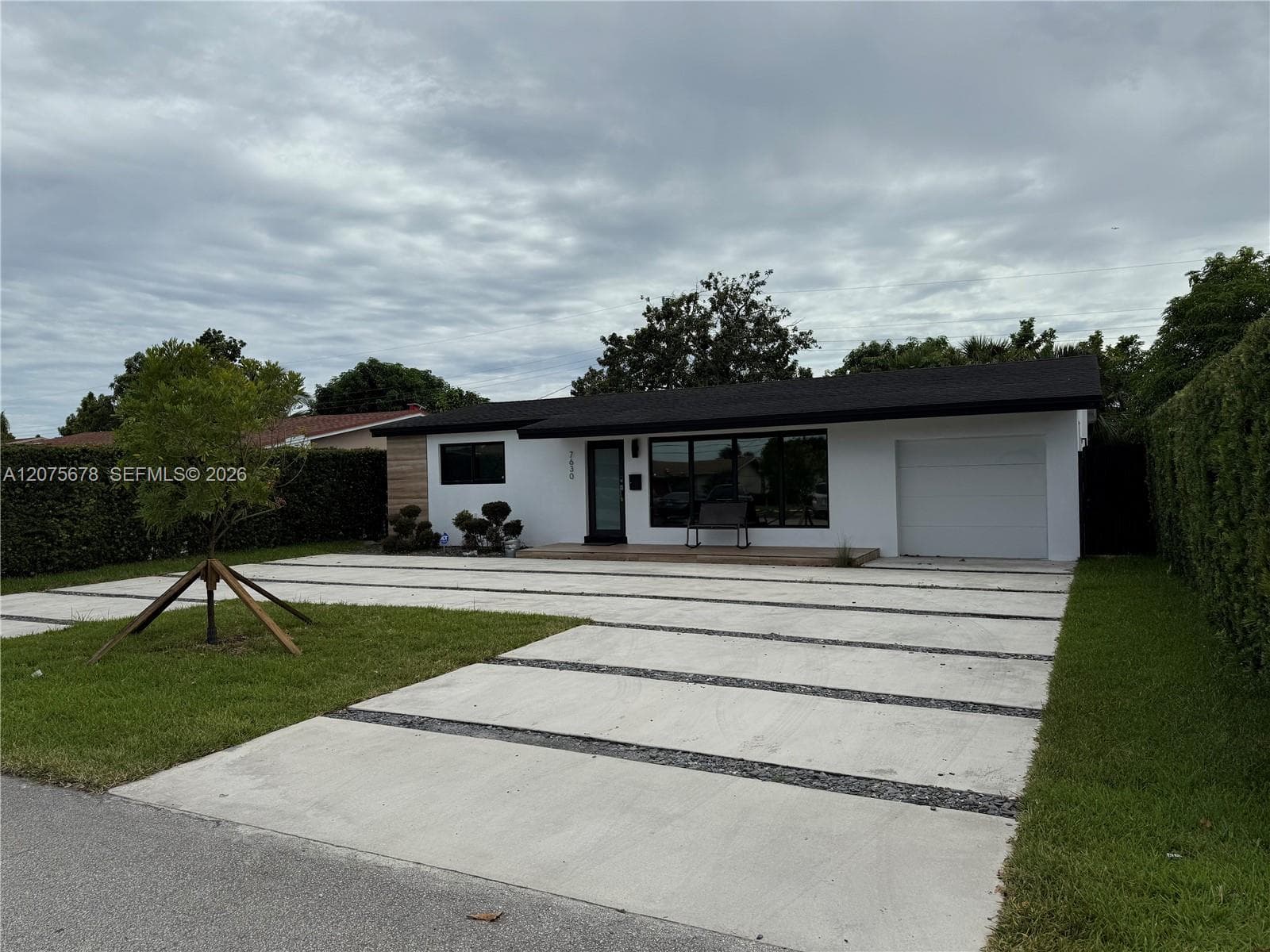 7630 Venetian St, Miramar, FL 33023 — zdjęcie 2