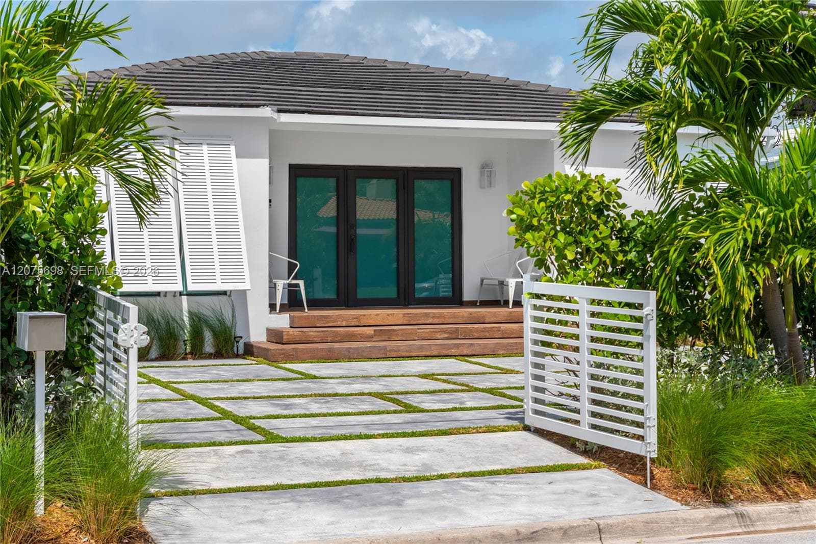 8834 Abbott Ave, Surfside, FL 33154 — zdjęcie 3