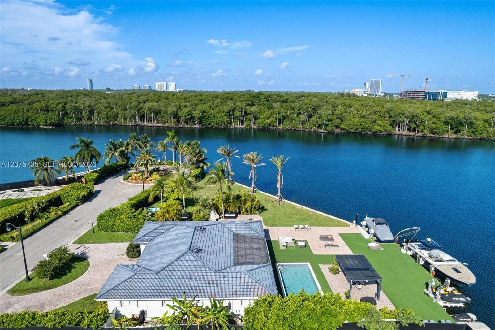 333 Atlantic Ave, Sunny Isles Beach, FL 33160 — zdjęcie 5