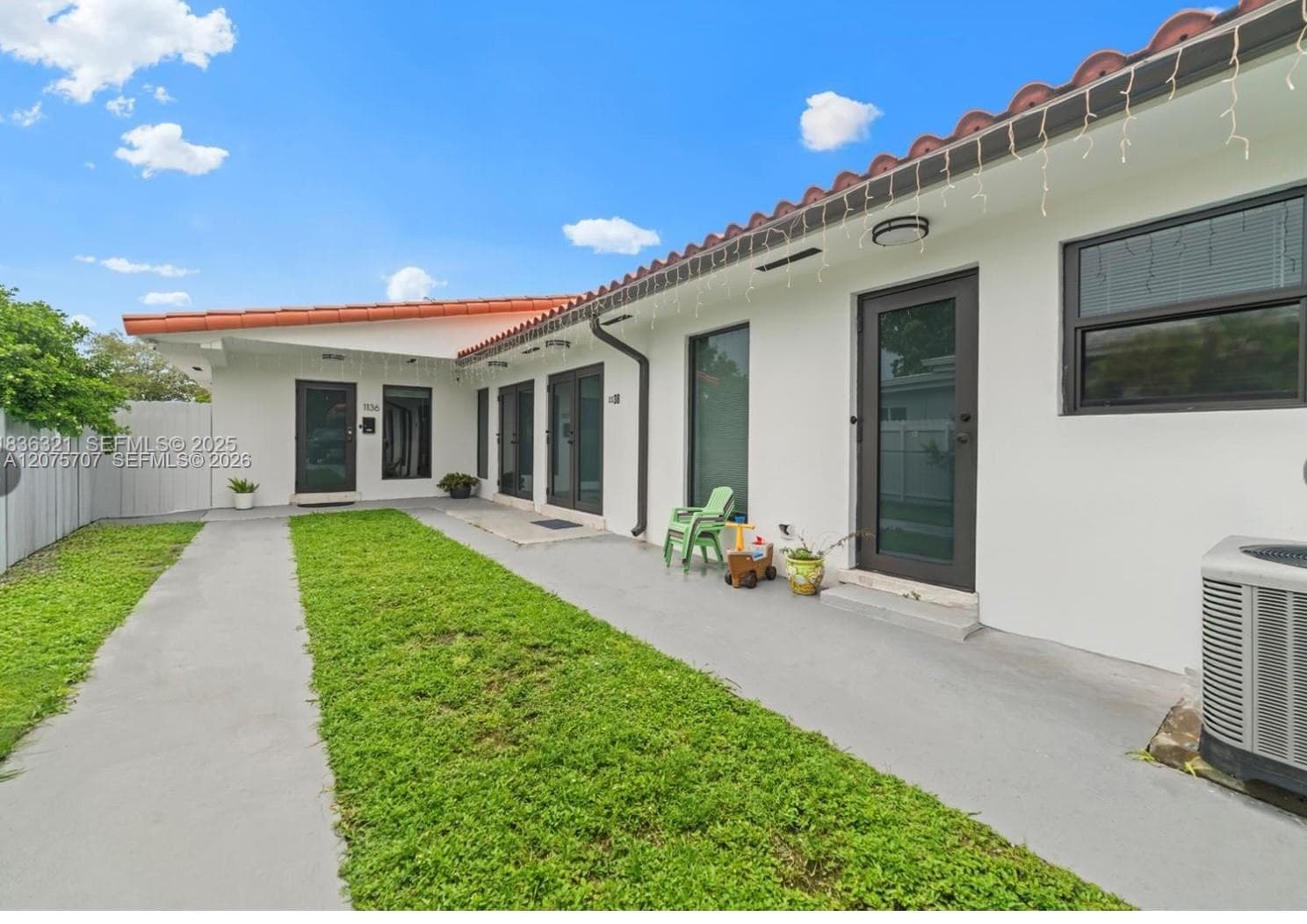 1136 NW 34th Ave # Main, Miami, FL 33125 — zdjęcie 2