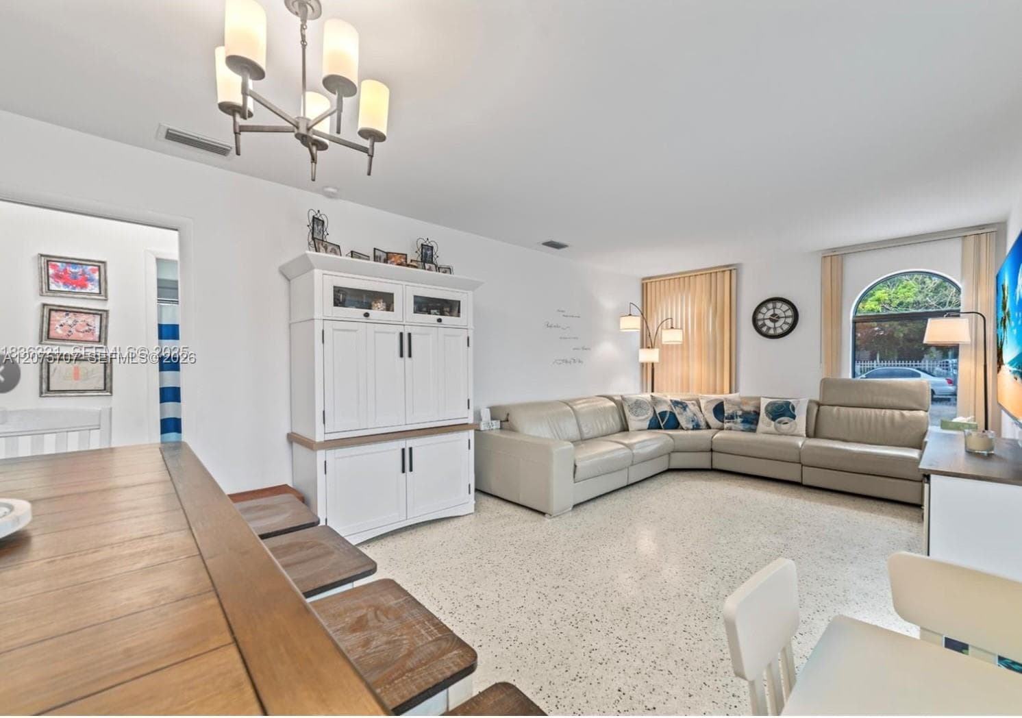1136 NW 34th Ave # Main, Miami, FL 33125 — zdjęcie 4