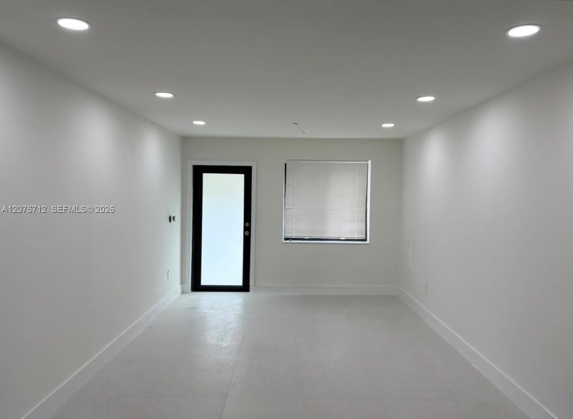 4291 SW 14th St, Miami, FL 33134 — zdjęcie 4