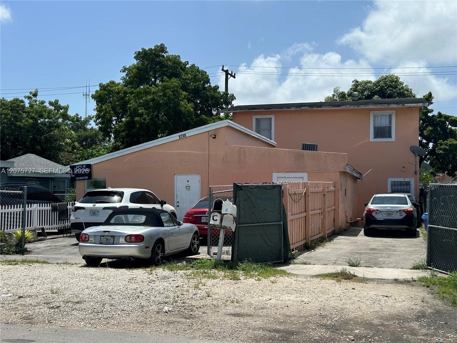5730 Plunkett St, Hollywood, FL 33023