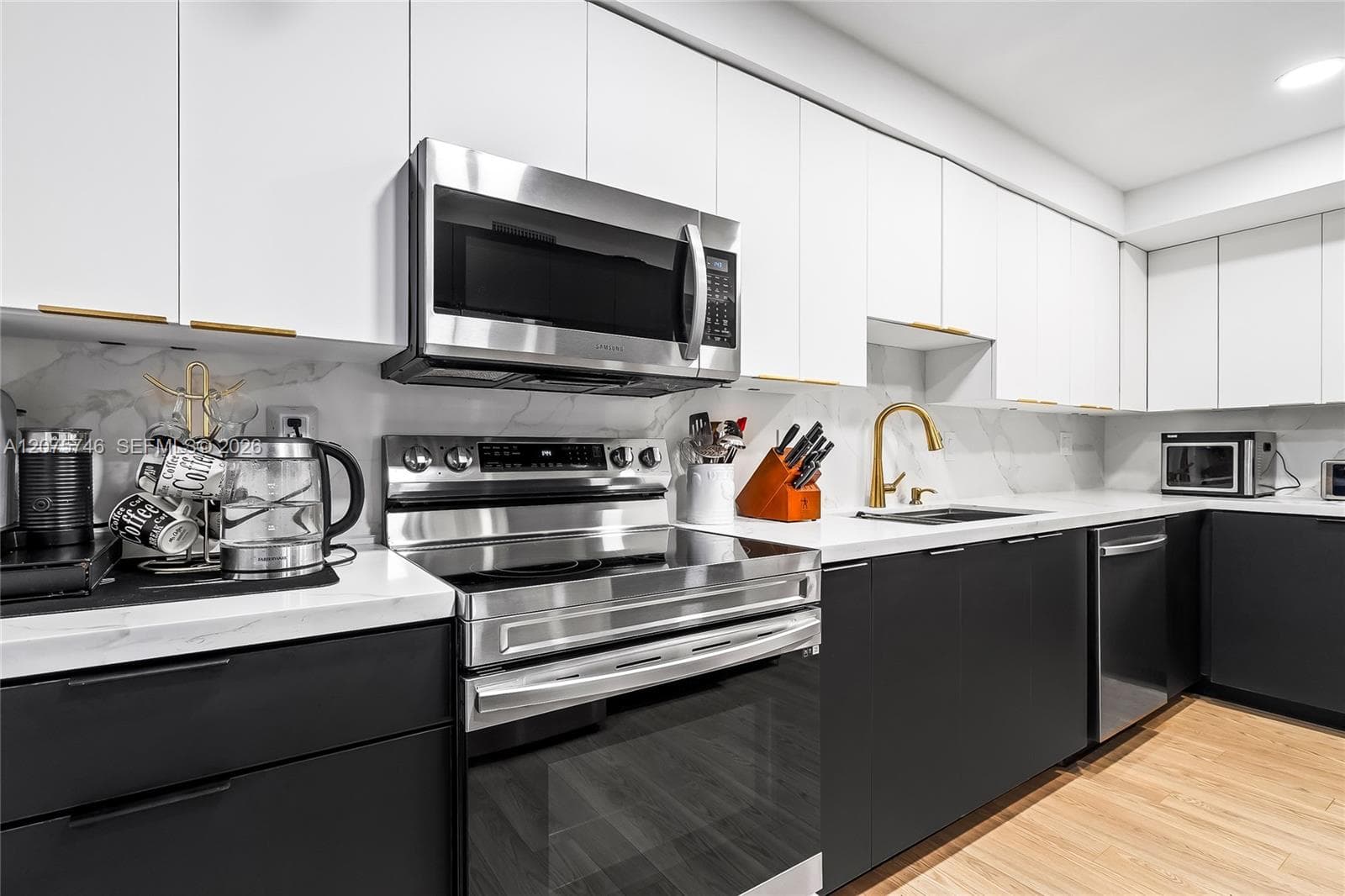 600 Three Islands Blvd # 305, Hallandale Beach, FL 33009 — zdjęcie 2