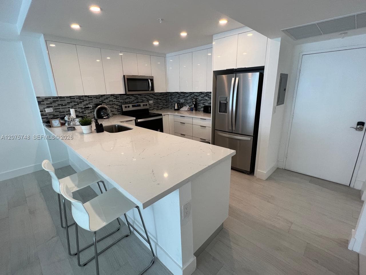 5601 Collins Ave # 412A, Miami Beach, FL 33140 — zdjęcie 2