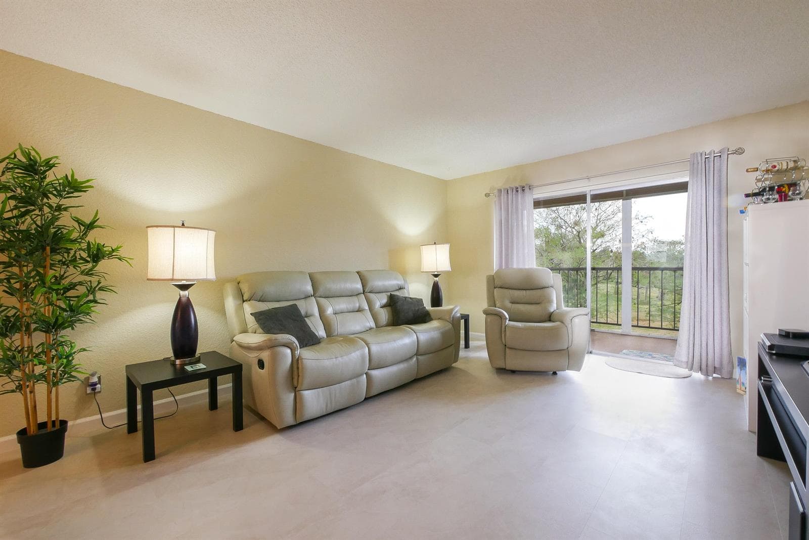 6080 NW 44th Street NW # Apt 414, Lauderhill, FL 33319 — zdjęcie 4