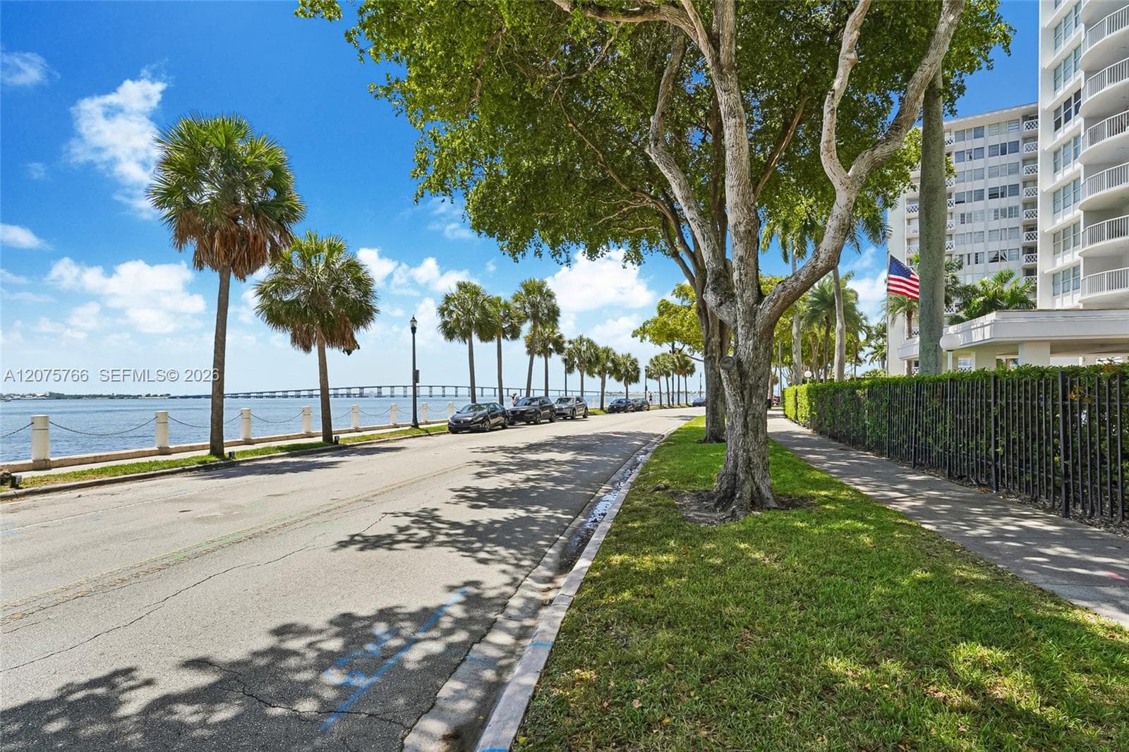 1420 Brickell Bay Dr # 206D, Miami, FL 33131 — zdjęcie 2