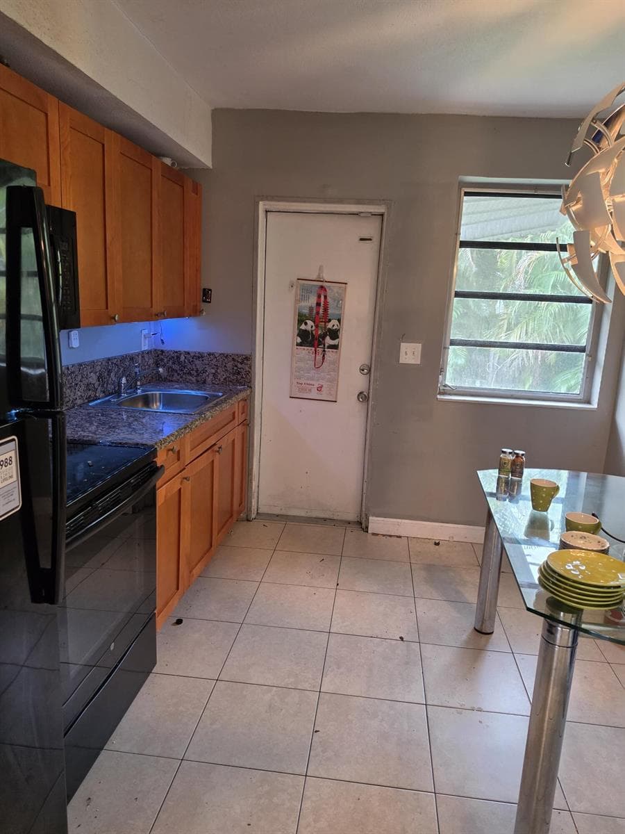 5926 TAFT Street, Hollywood, FL 33021 — zdjęcie 3