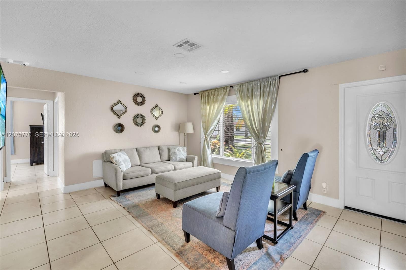 907 NE 5th St, Hallandale Beach, FL 33009 — zdjęcie 4