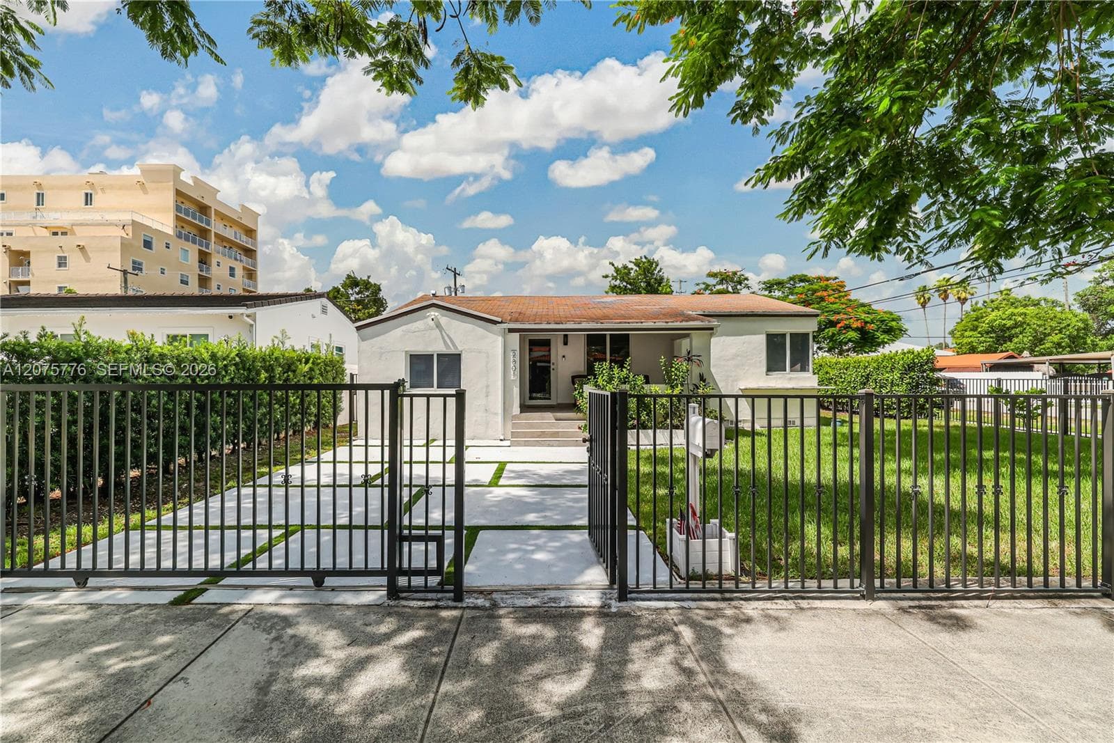 2801 NW 6th St, Miami, FL 33125 — zdjęcie 2