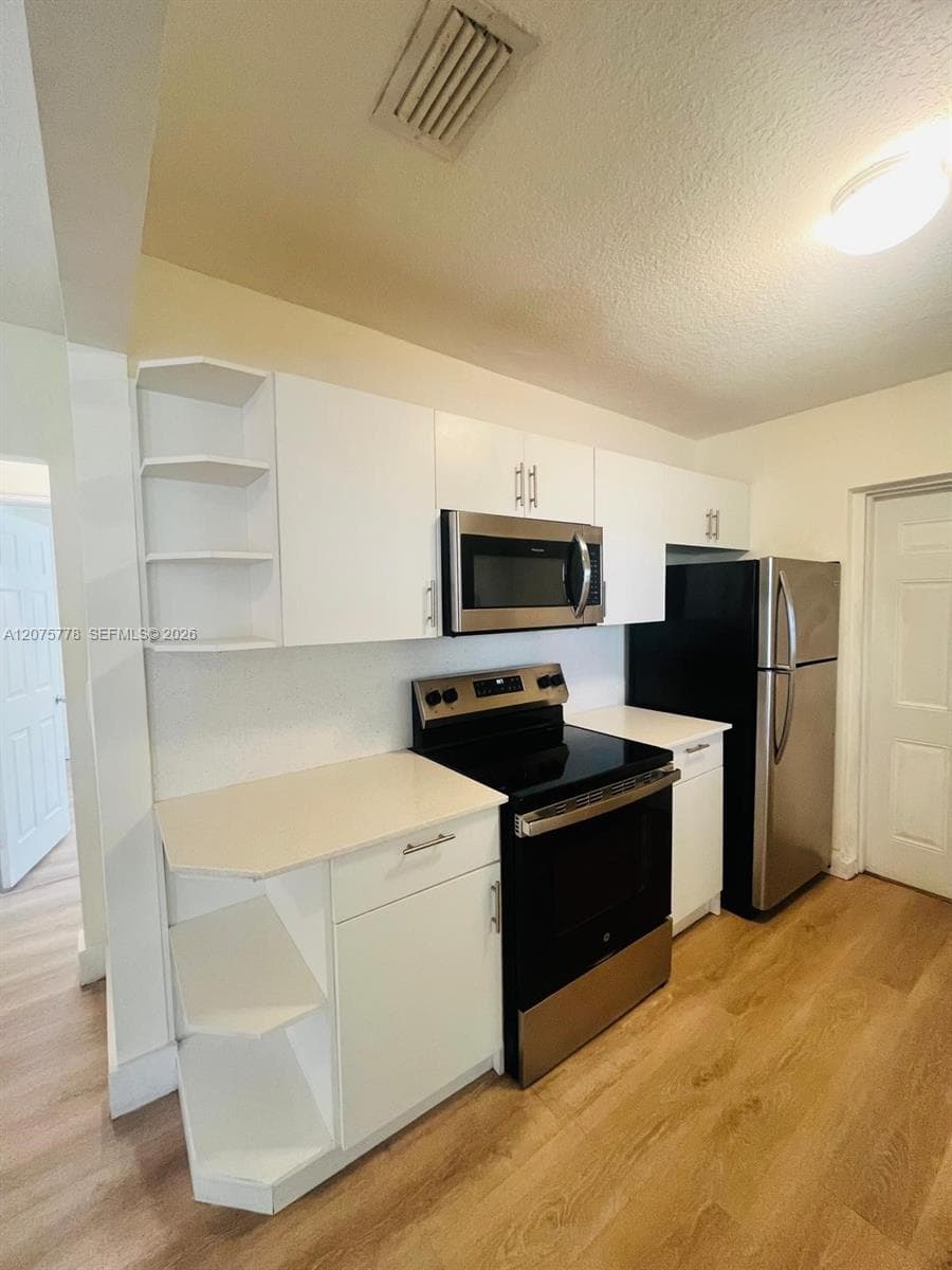 2000 Monroe St # 14, Hollywood, FL 33020 — zdjęcie 2