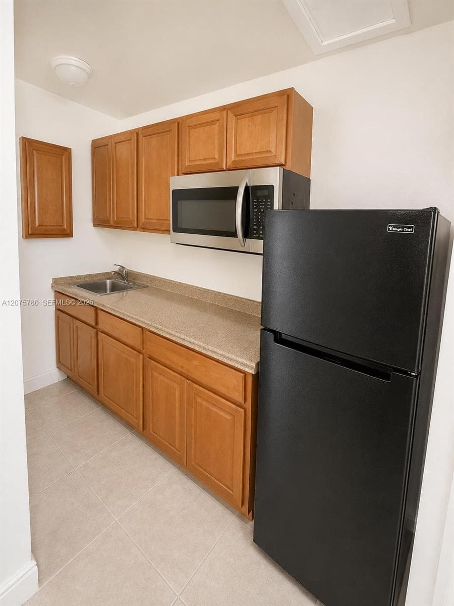 633 Mokena Dr # 1, Miami Springs, FL 33166 — zdjęcie 3