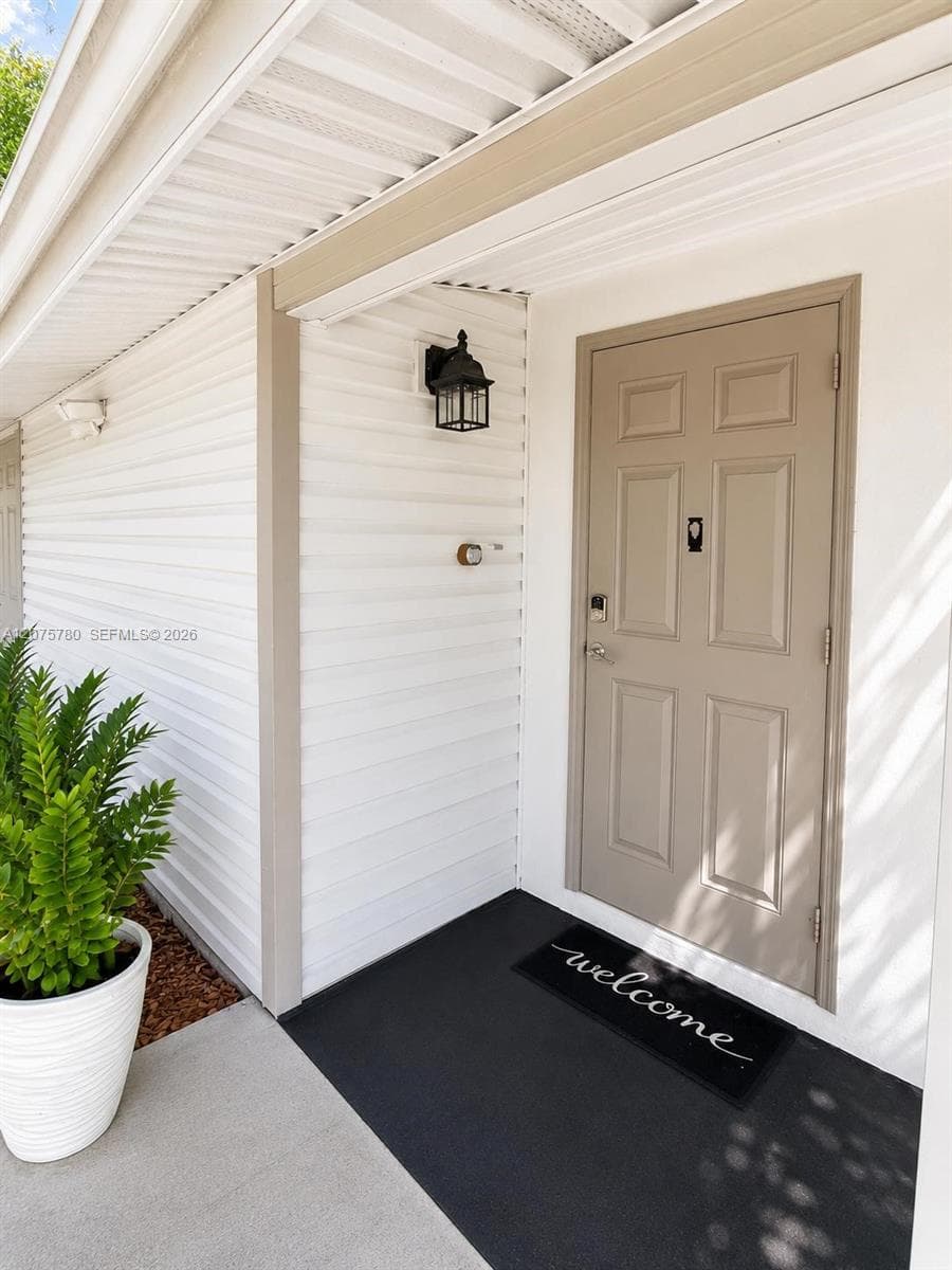 633 Mokena Dr # 1, Miami Springs, FL 33166