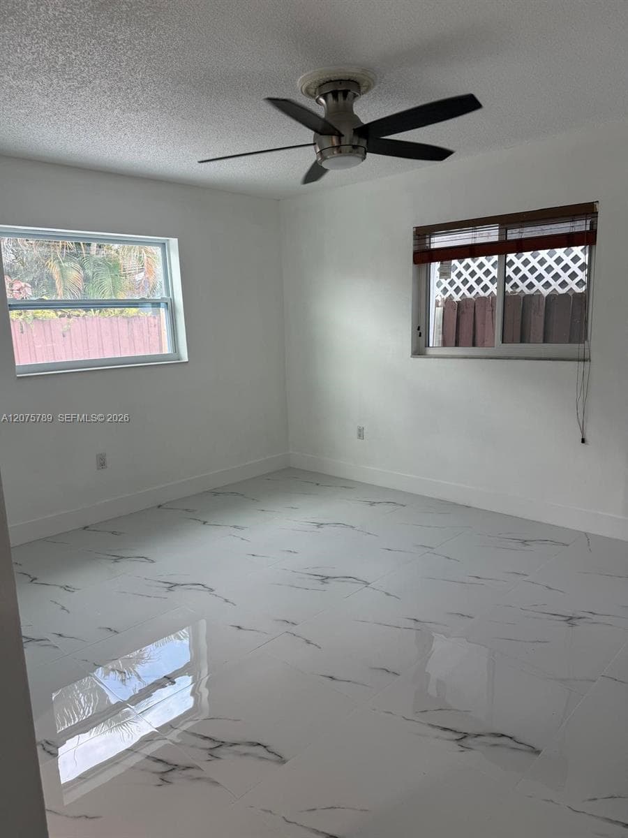 2775 W 71st Pl # 0, Hialeah, FL 33016 — zdjęcie 3