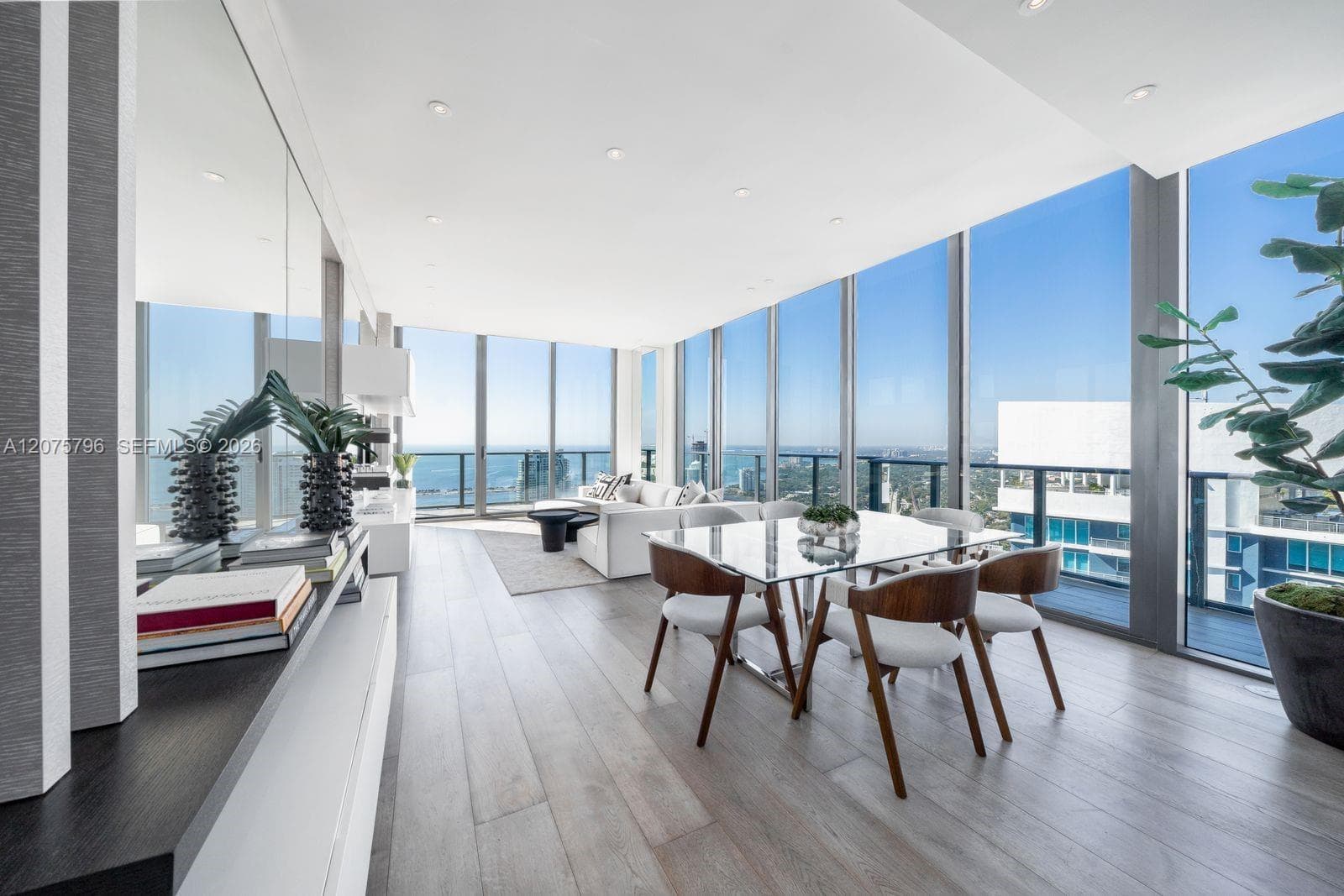 1300 S Miami Ave # UPH4, Miami, FL 33130 — zdjęcie 2