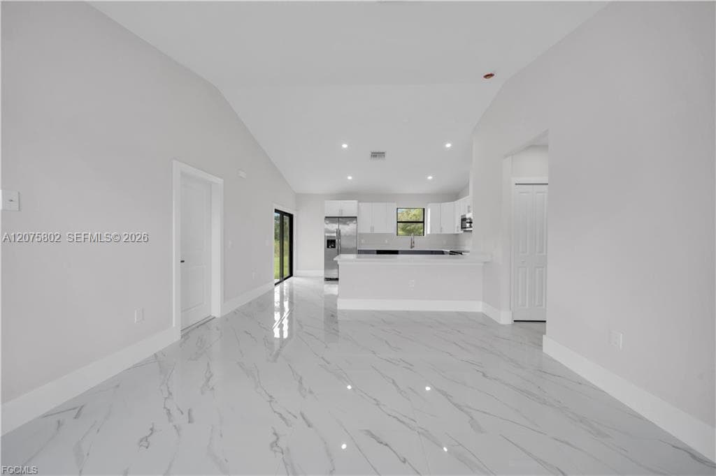 457 Woodman DR, Lehigh Acres, FL 33972 — zdjęcie 4