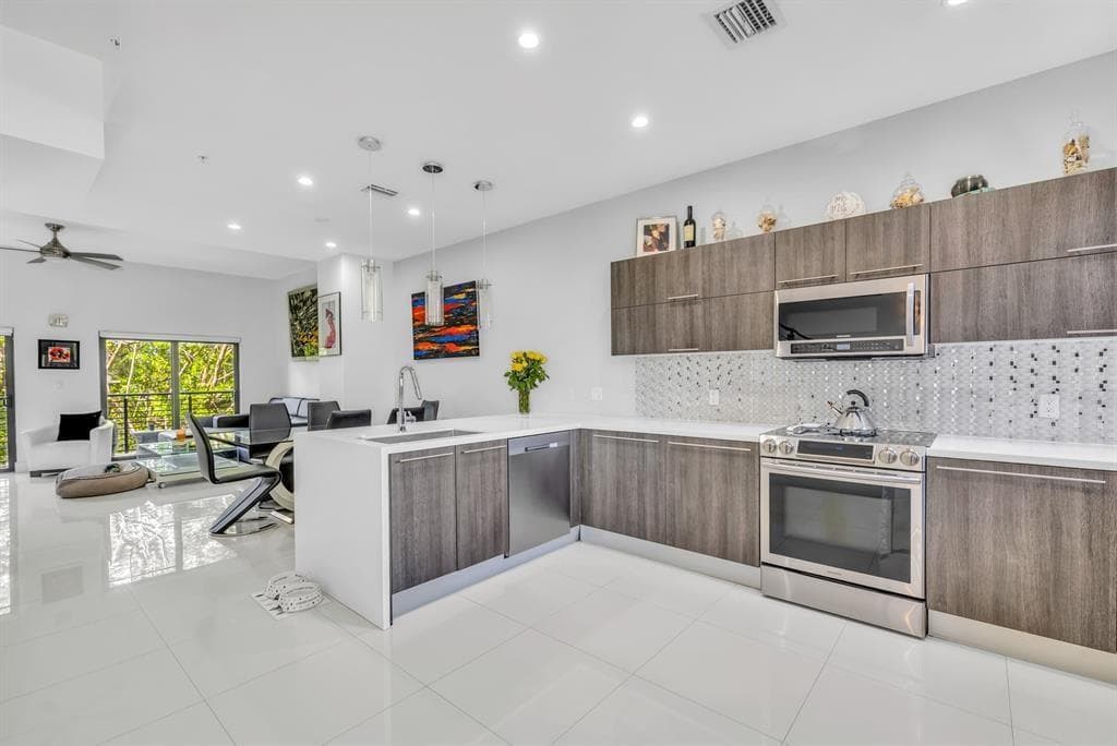 462 SE 1ST Circle, Pompano Beach, FL 33060 — zdjęcie 2