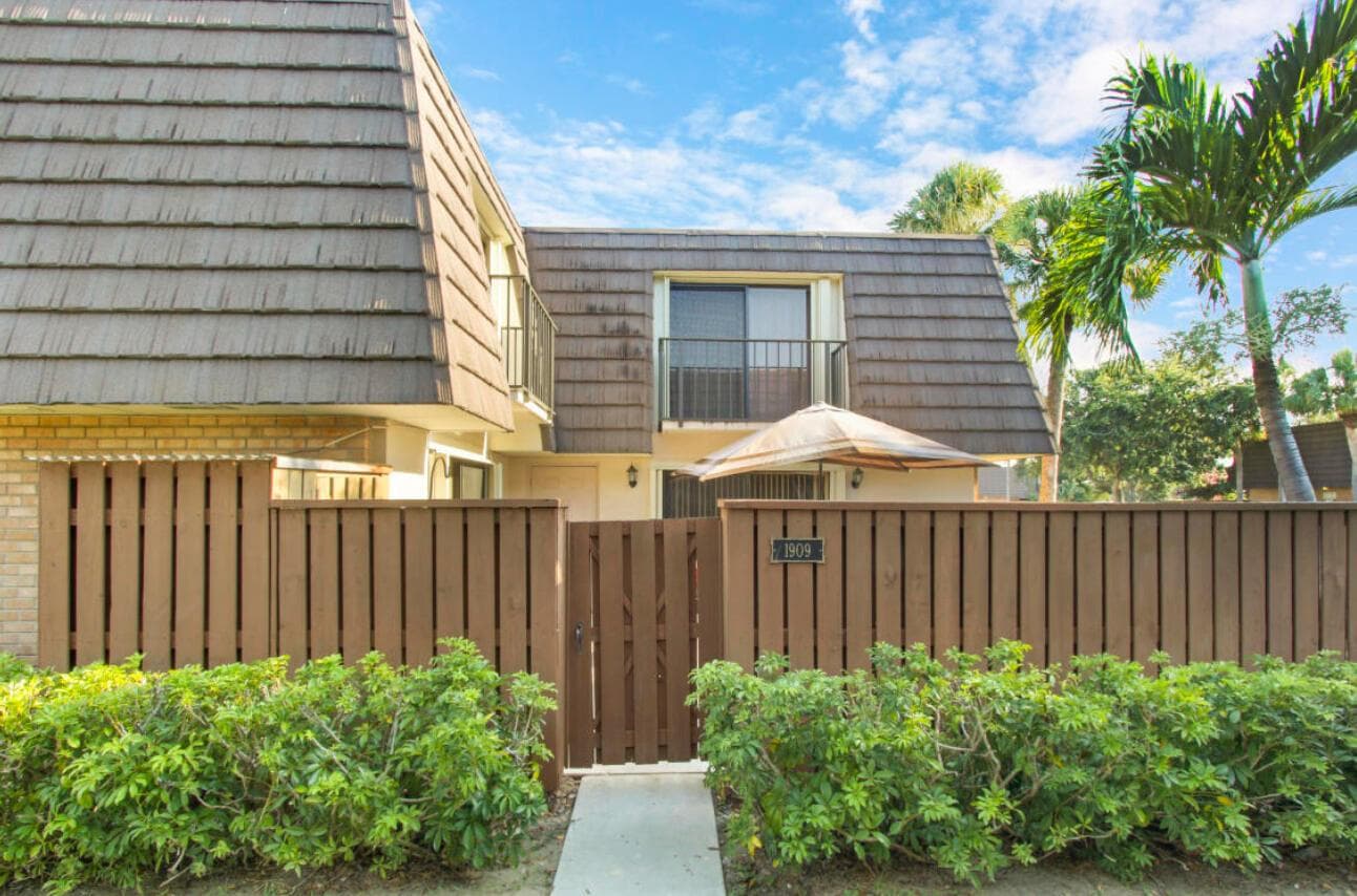 1909 19th Court # 33a, Jupiter, FL 33477