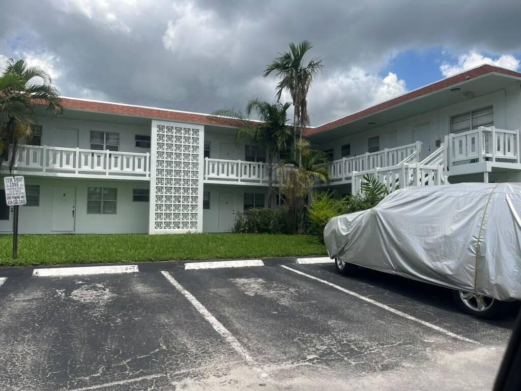 1400 NW 43rd Terrace # 206, Lauderhill, FL 33313