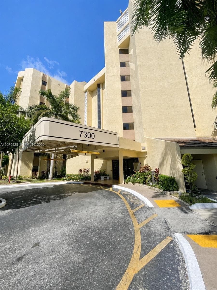 7300 Radice Ct # 503, Lauderhill, FL 33319