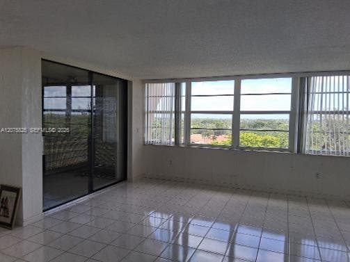 900 St Charles Pl # PH5, Pembroke Pines, FL 33026 — zdjęcie 3