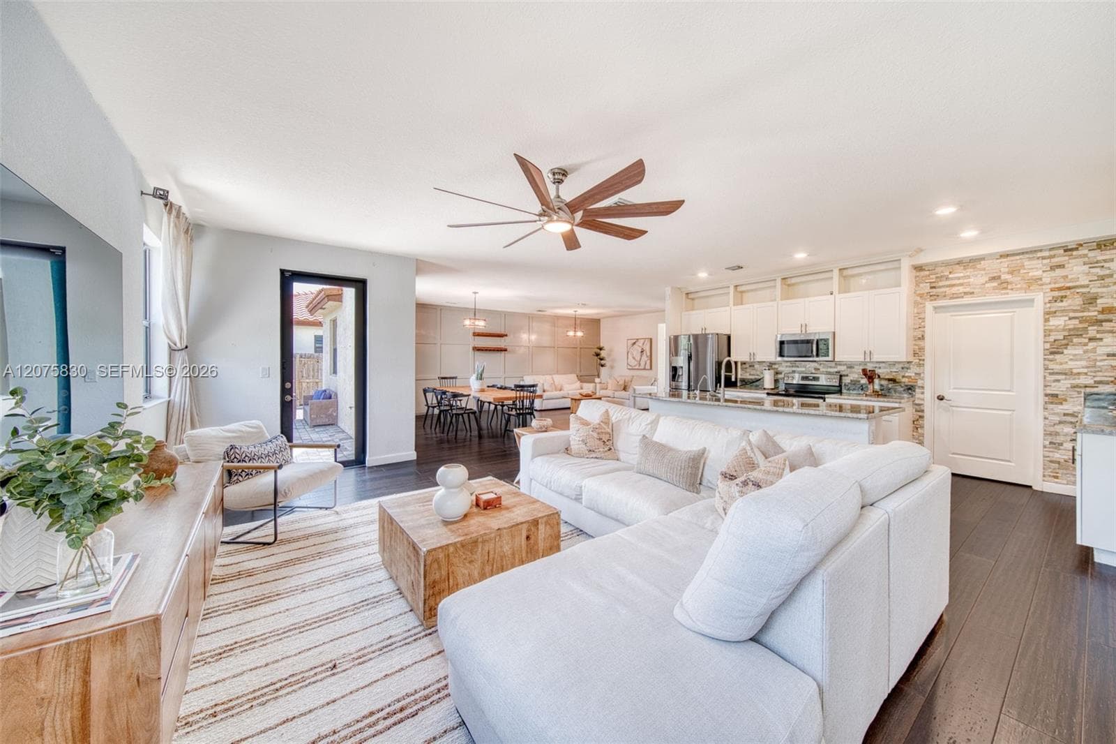 2655 SE 1st St, Homestead, FL 33033 — zdjęcie 3