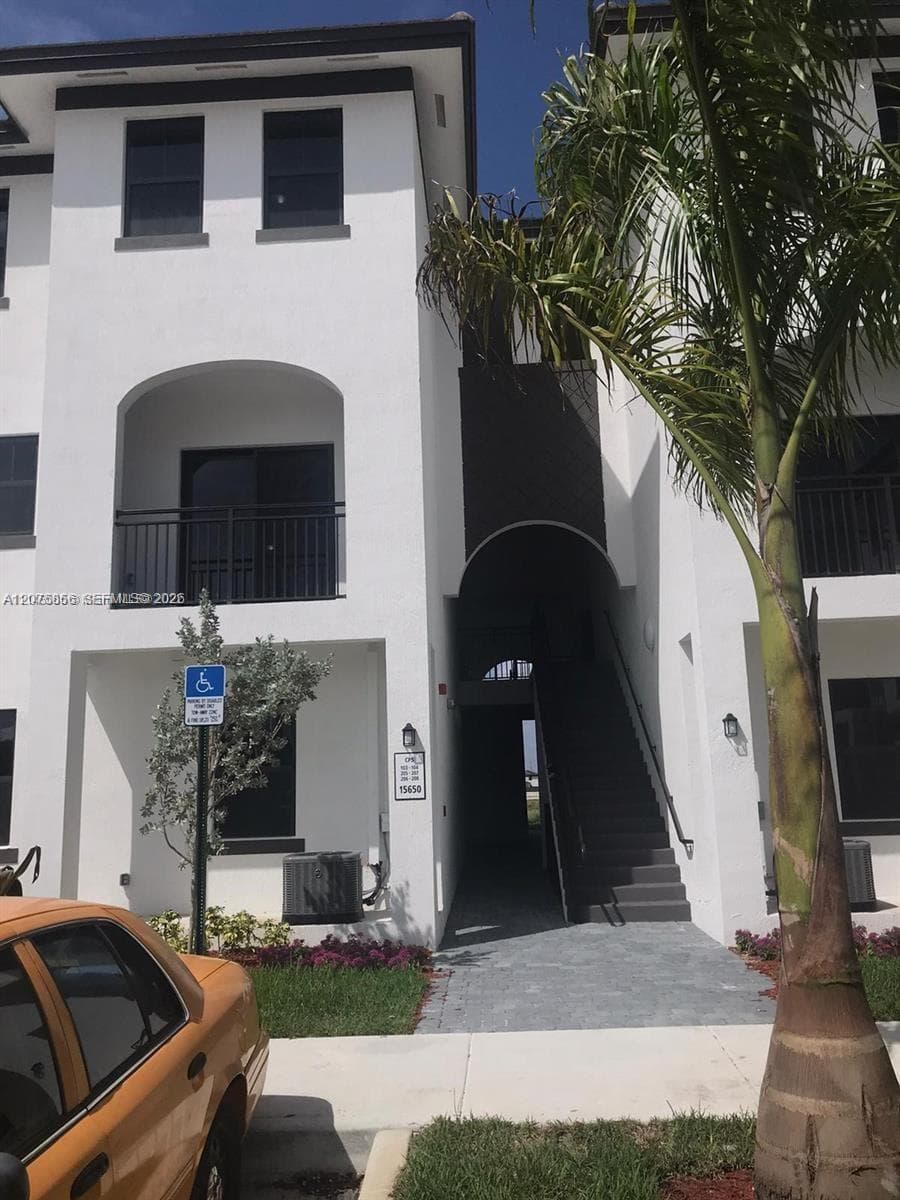 15520 SW 136th St # 210, Miami, FL 33196