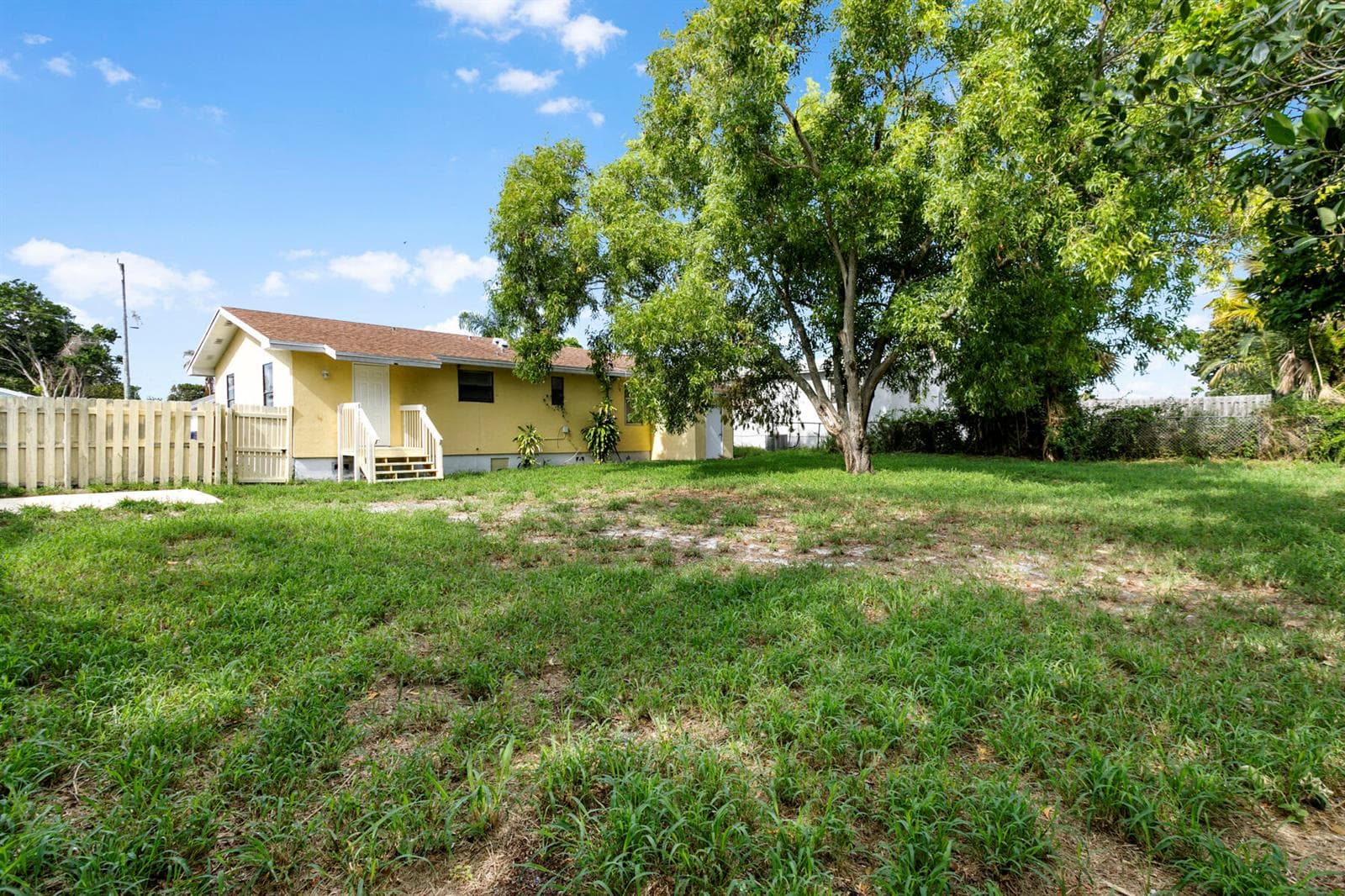1464 W 32ND Street, Riviera Beach, FL 33404 — zdjęcie 2