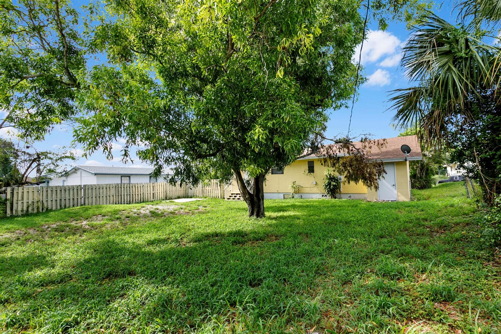 1464 W 32ND Street, Riviera Beach, FL 33404 — zdjęcie 3