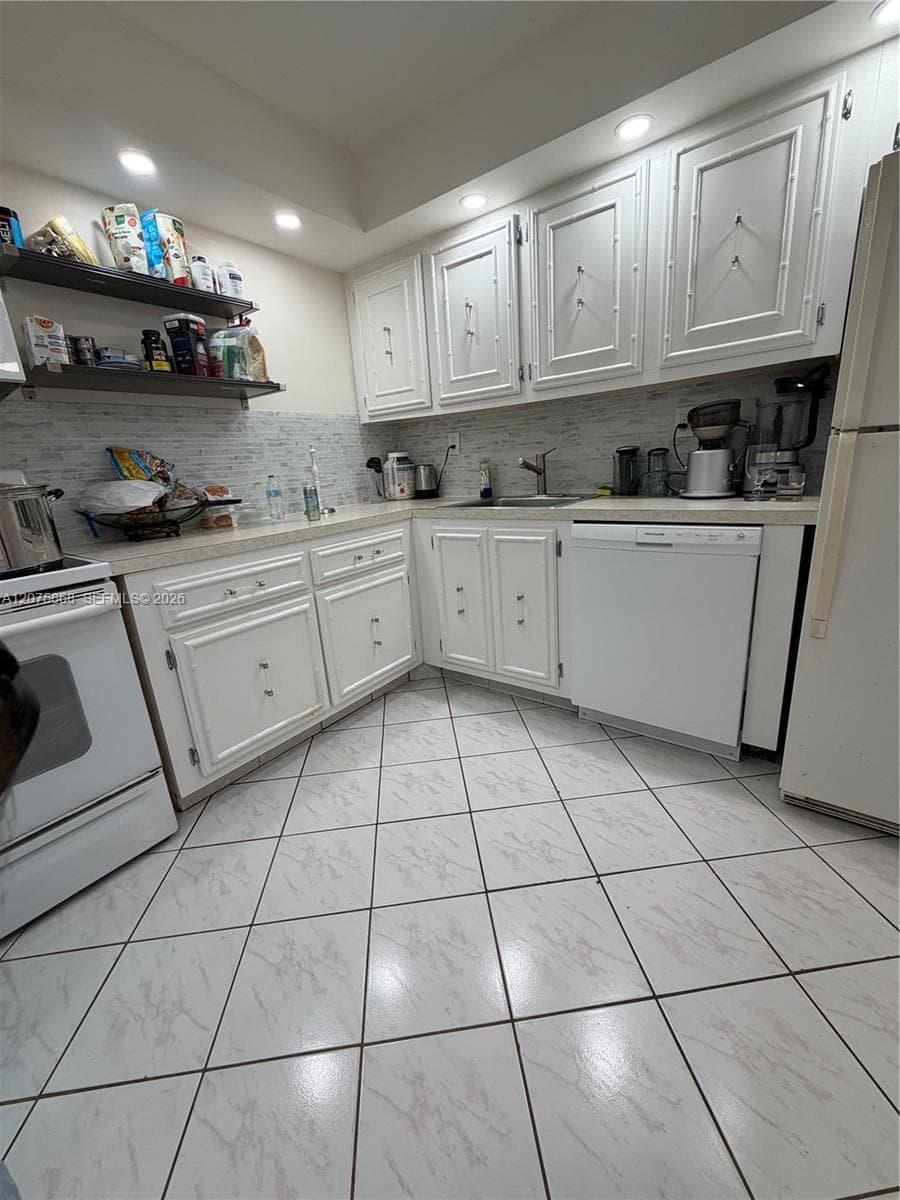 2000 Atlantic Shores Blvd # 407, Hallandale Beach, FL 33009 — zdjęcie 5