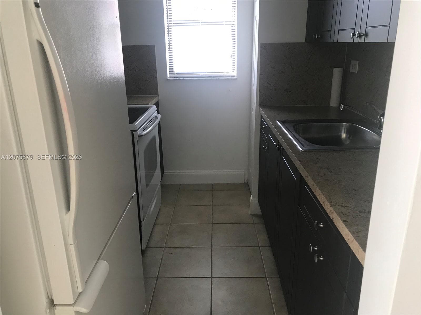 7095 NW 179th St # 112, Hialeah, FL 33015 — zdjęcie 3