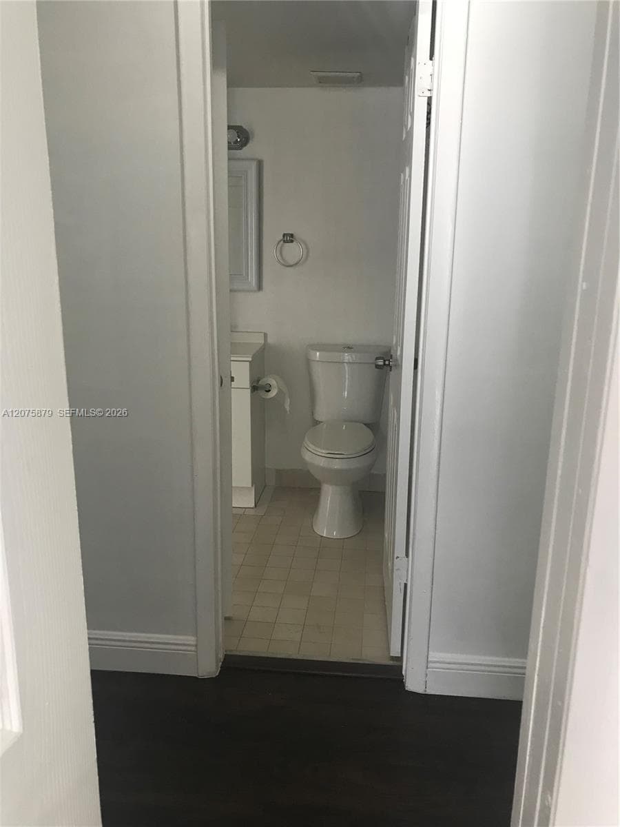 7095 NW 179th St # 112, Hialeah, FL 33015 — zdjęcie 5