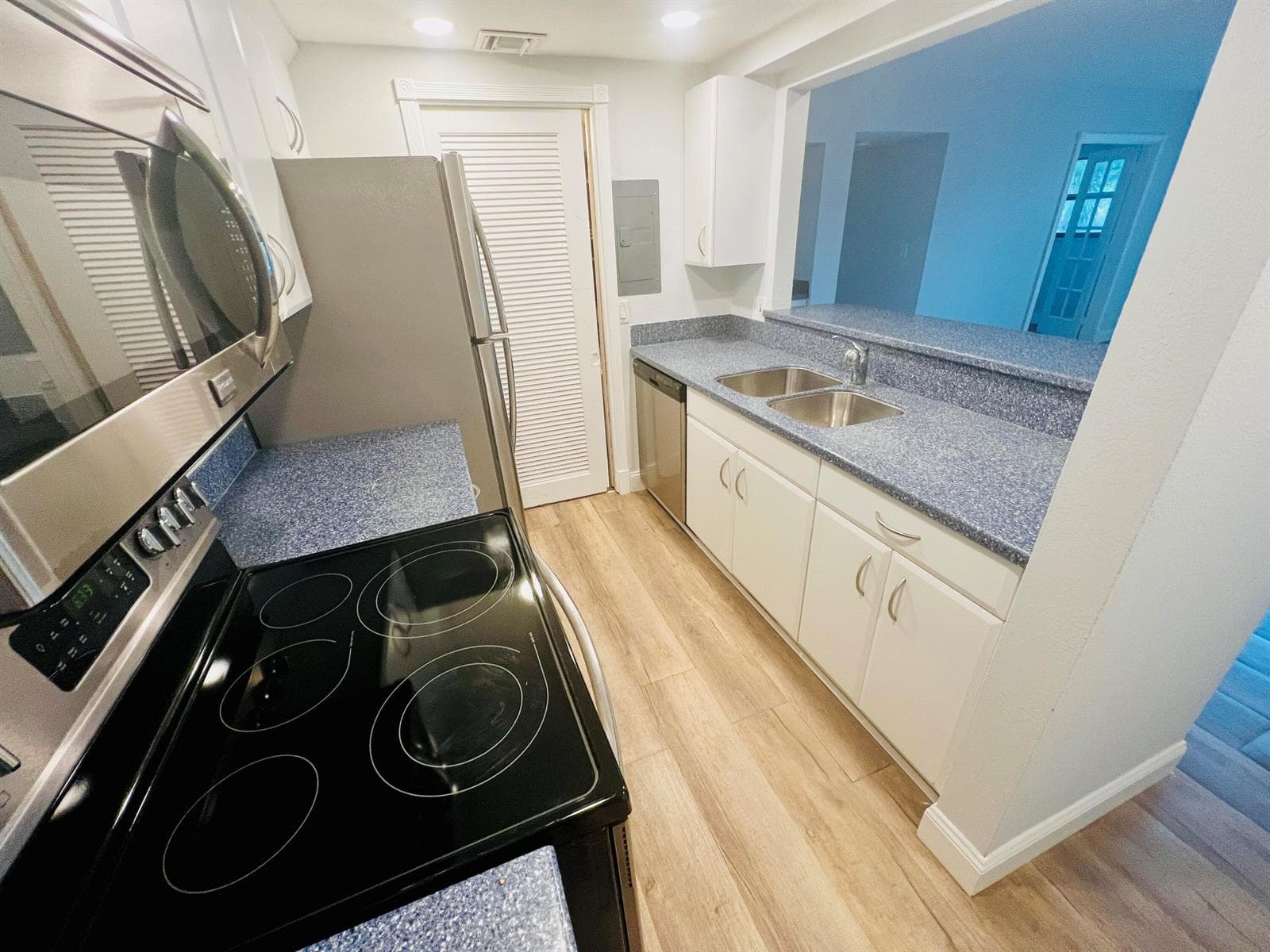 1000 River Reach Drive # 320, Fort Lauderdale, FL 33315 — zdjęcie 4