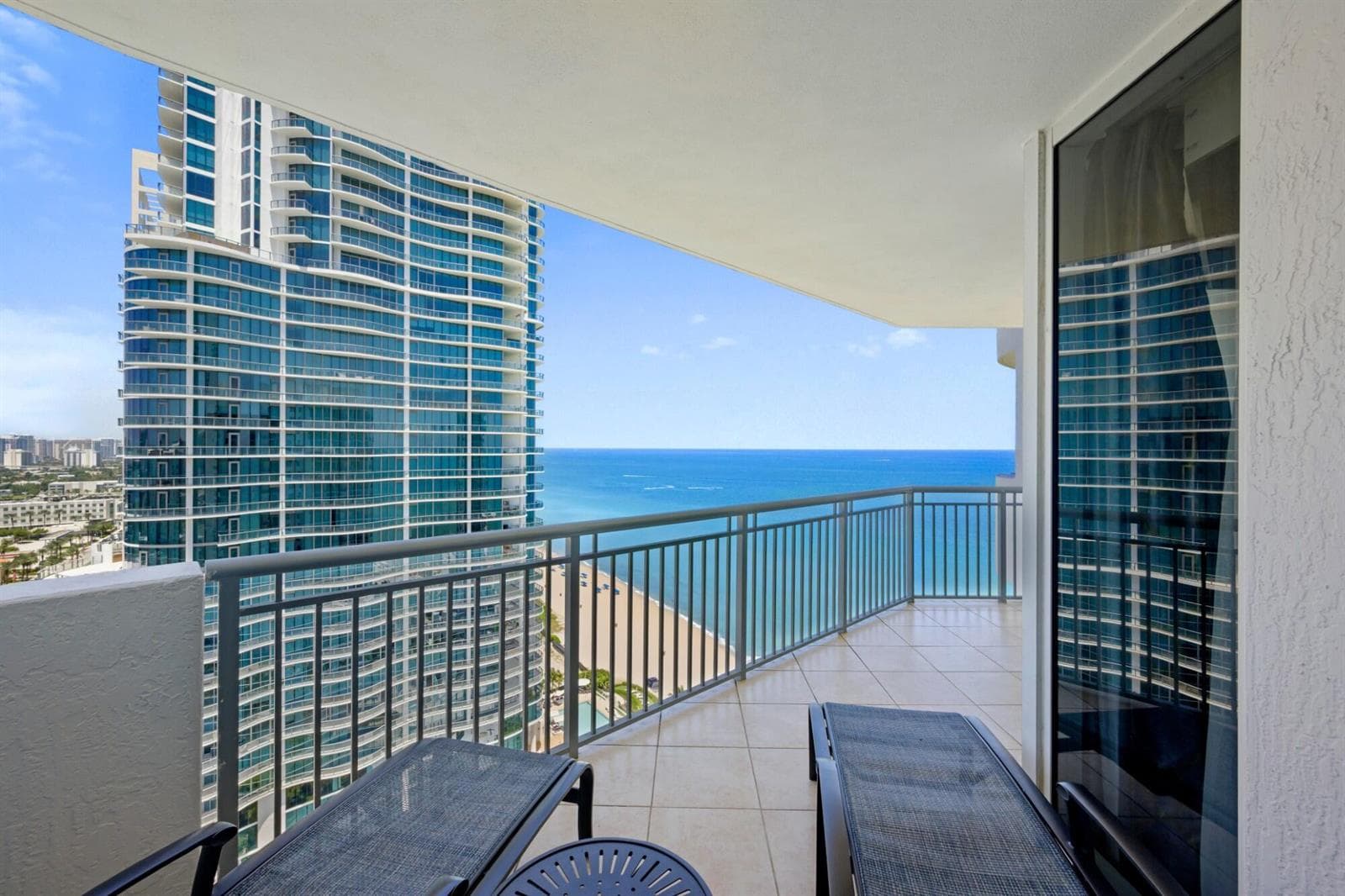 17375 COLLINS Avenue # 2406, Sunny Isles Beach, FL 33160 — zdjęcie 4