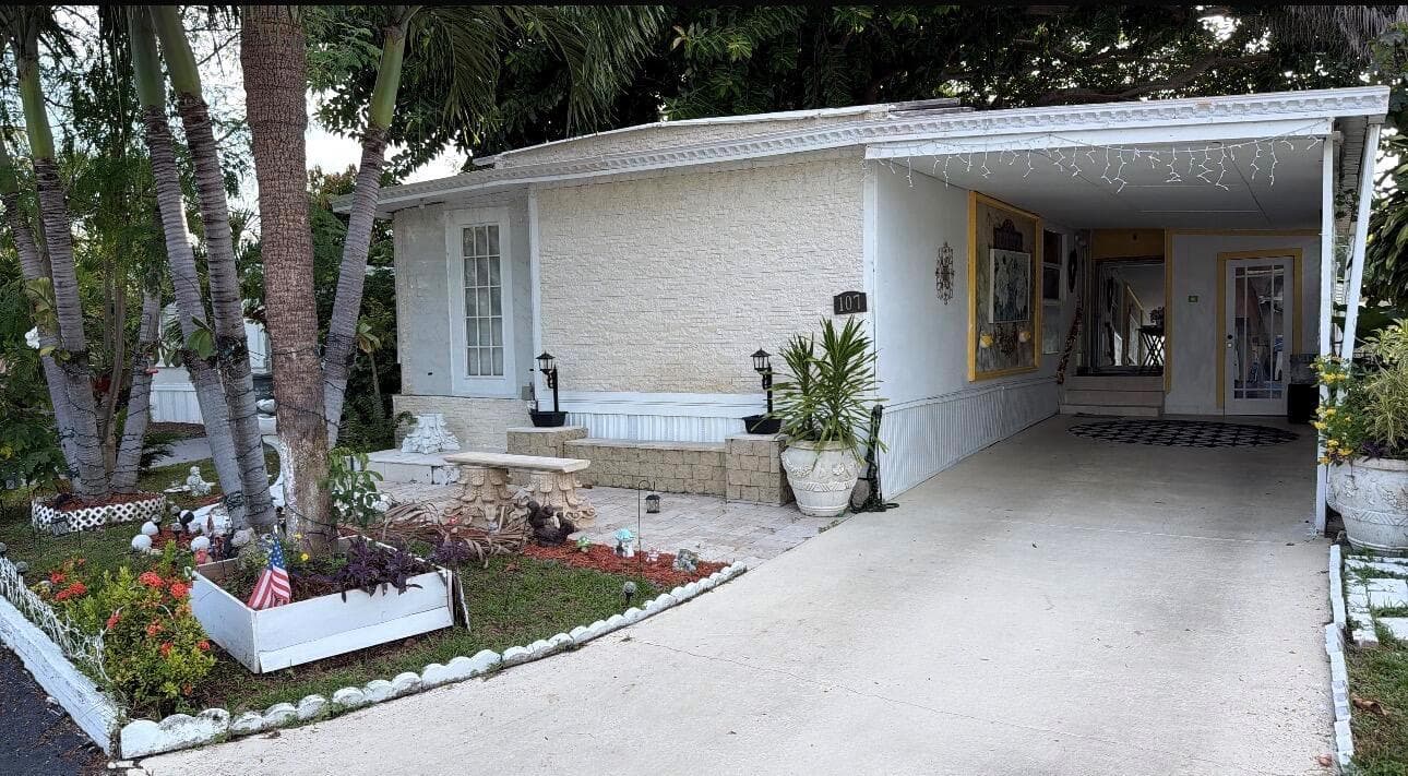 107 Havenwood Drive, Pompano Beach, FL 33064