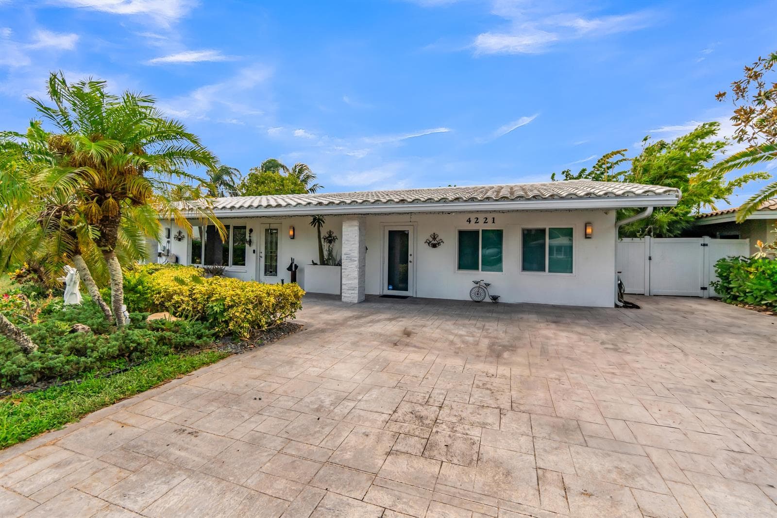 4221 NE 16th Avenue, Oakland Park, FL 33334 — zdjęcie 2