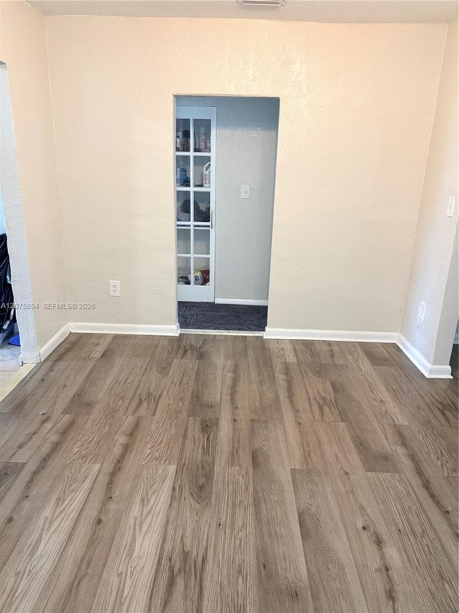 1927 NW 64th St, Miami, FL 33147 — zdjęcie 4