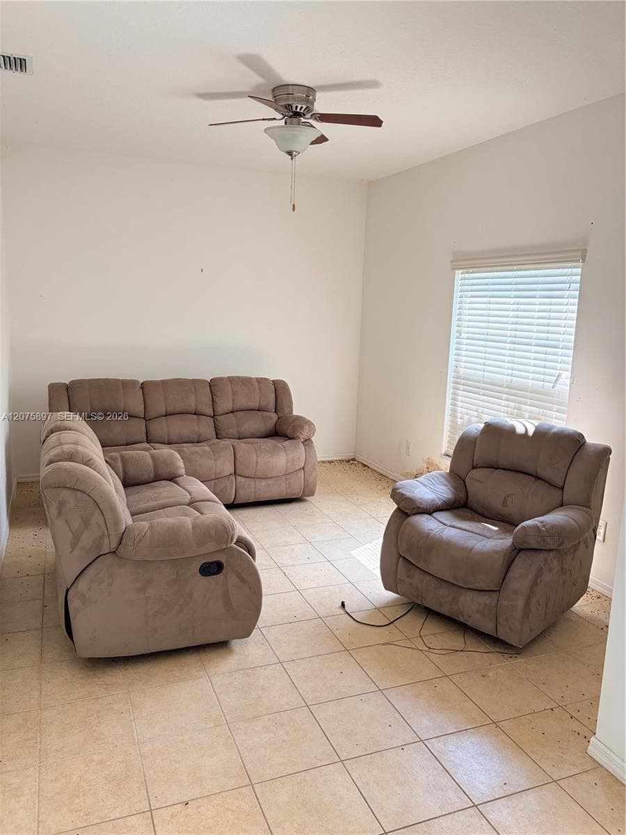 79 WHEATFIELD DR, Palm Coast, FL 32164 — zdjęcie 2