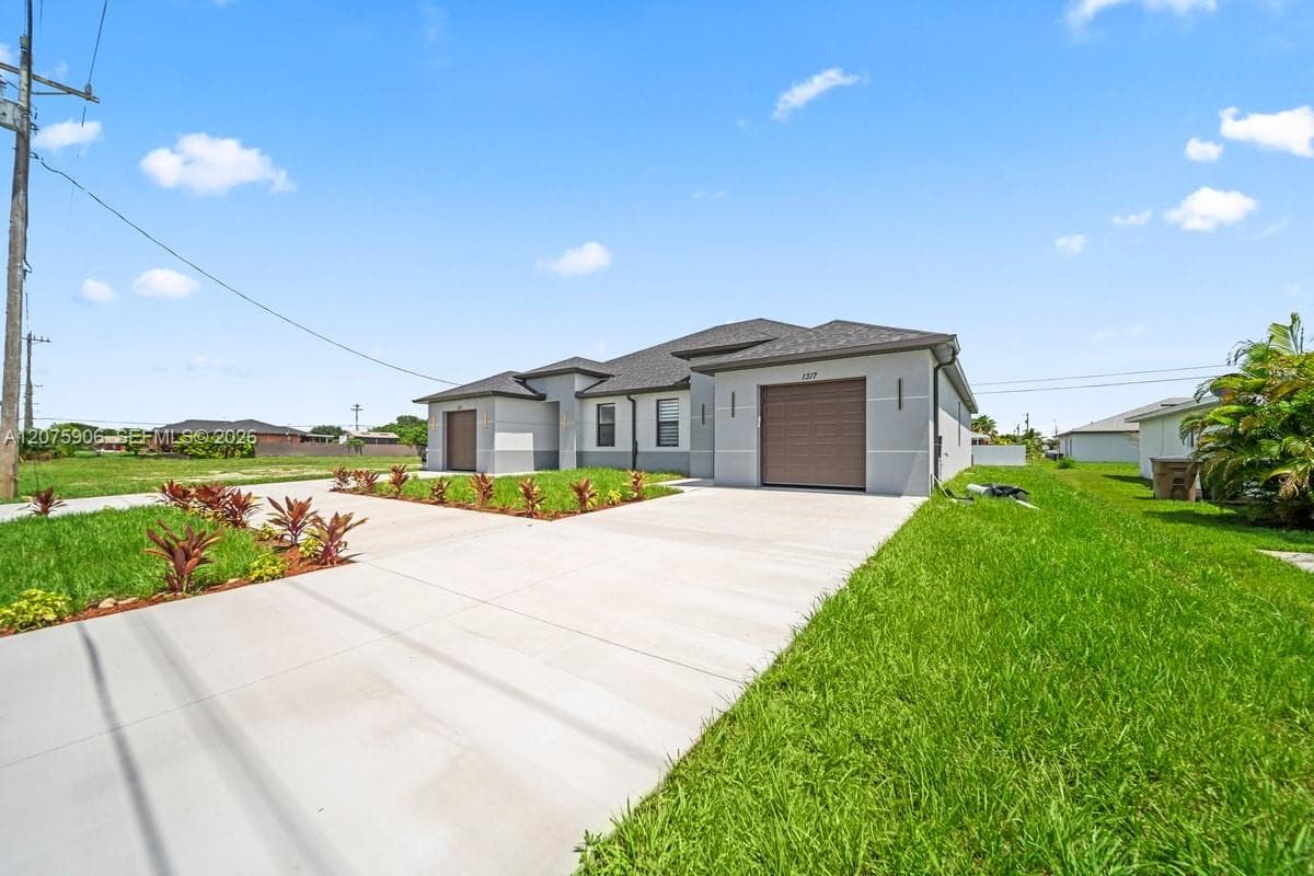 1336/1338 Diplomat Pkwy E, Cape Coral, FL 33909 — zdjęcie 2