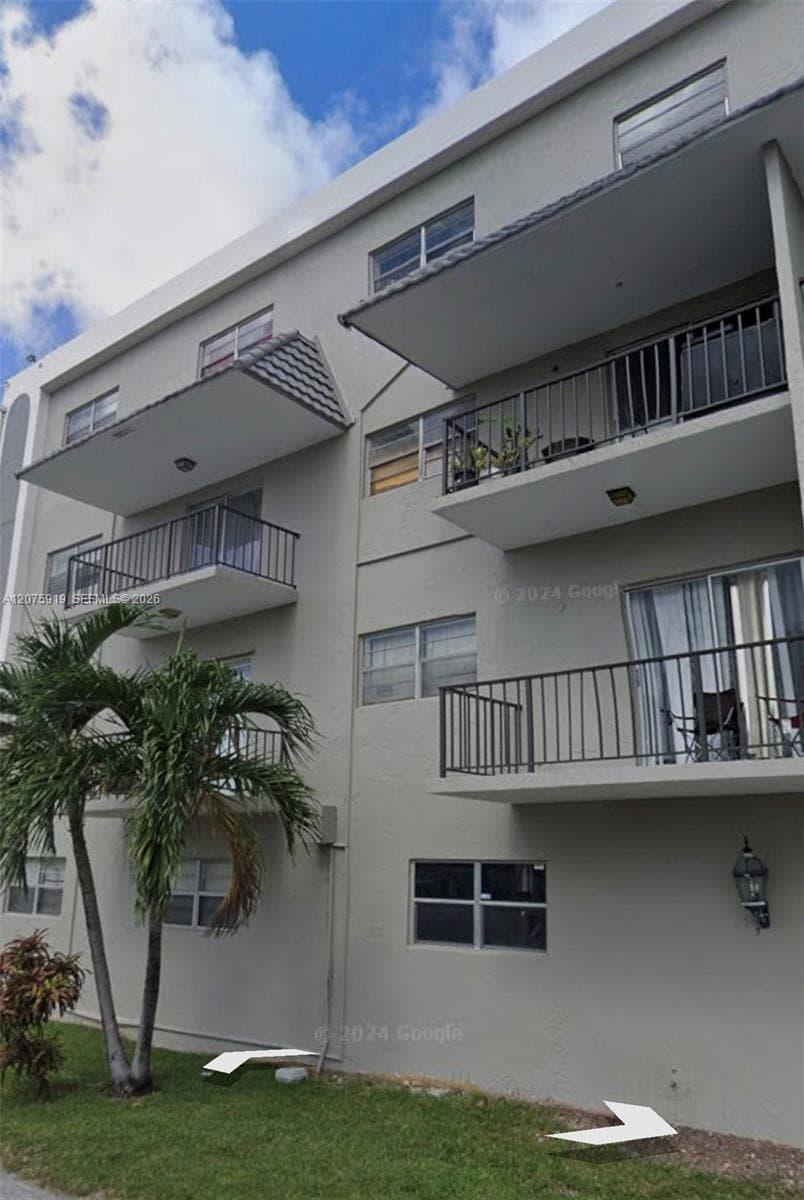 5100 SW 41st St # 320, Hollywood, FL 33023