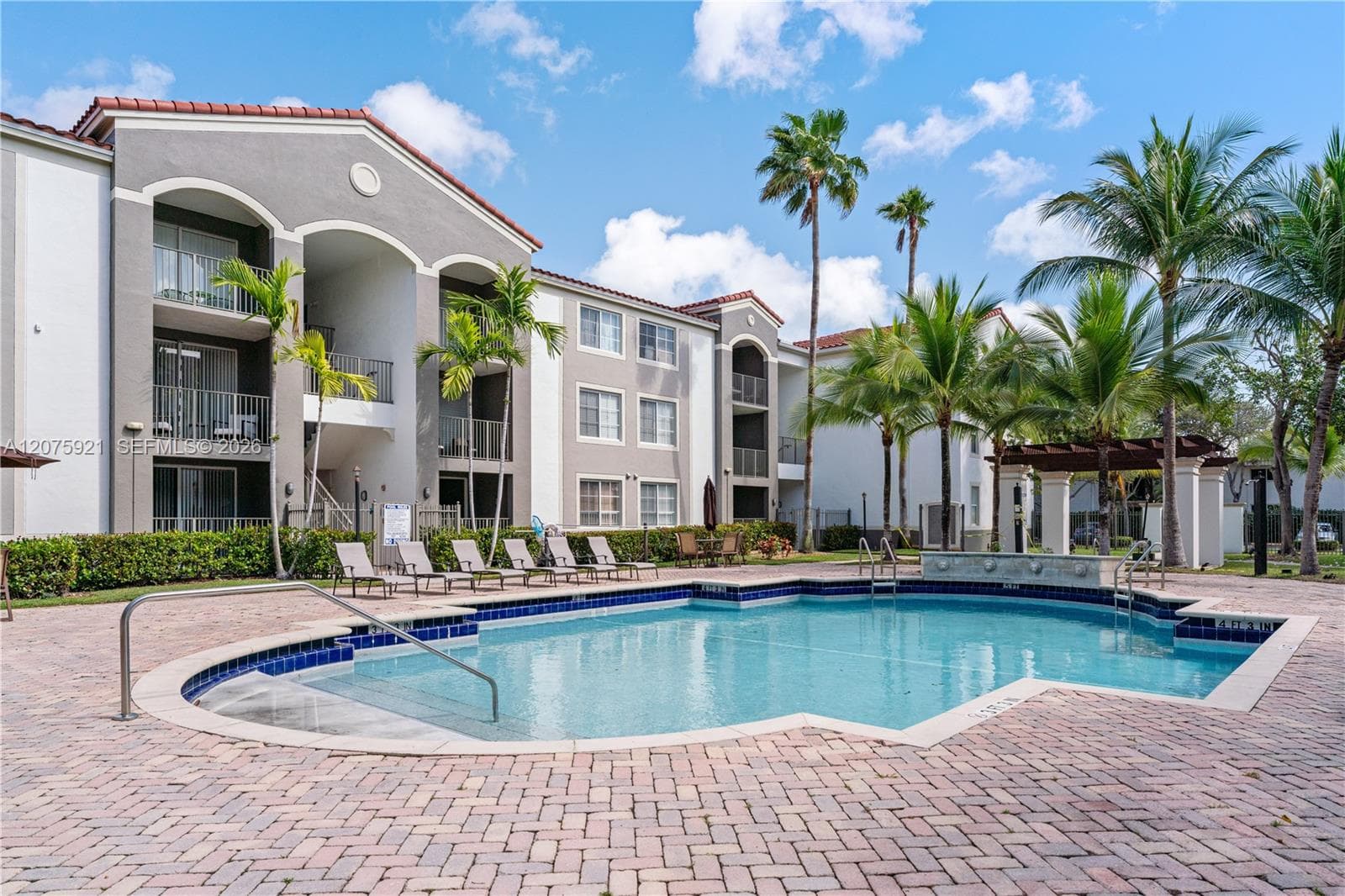 6851 SW 44th St # 209, Miami, FL 33155 — zdjęcie 2