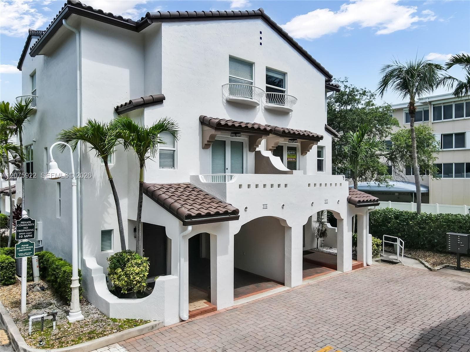 2005 Ocean Walk ter, Lauderdale By The Sea, FL 33062