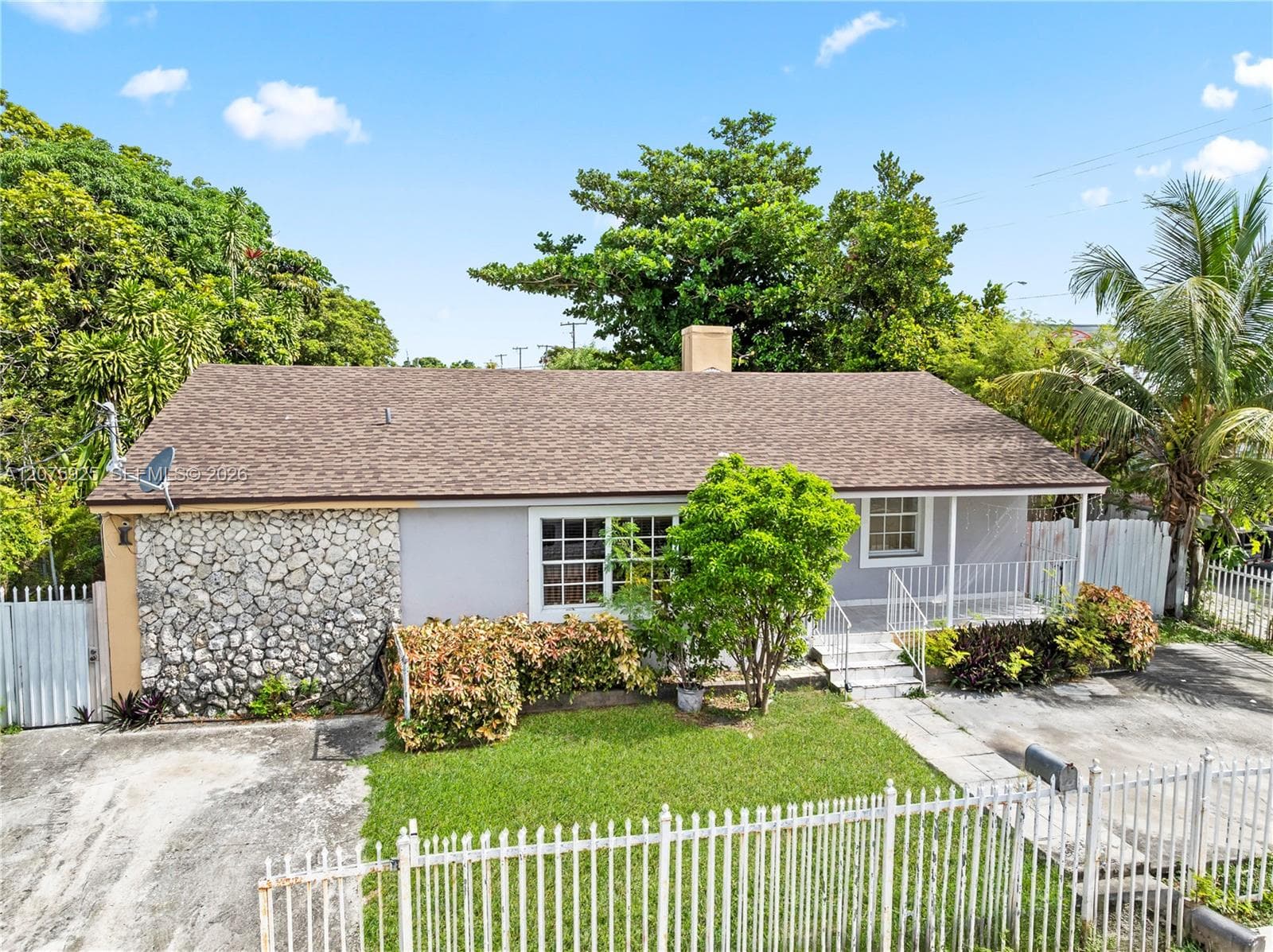 2723 NW 3rd St, Miami, FL 33125 — zdjęcie 2