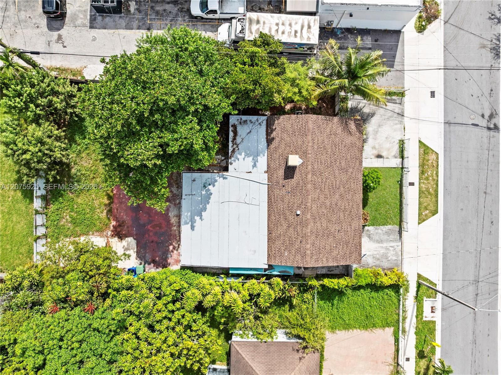 2723 NW 3rd St, Miami, FL 33125 — zdjęcie 3