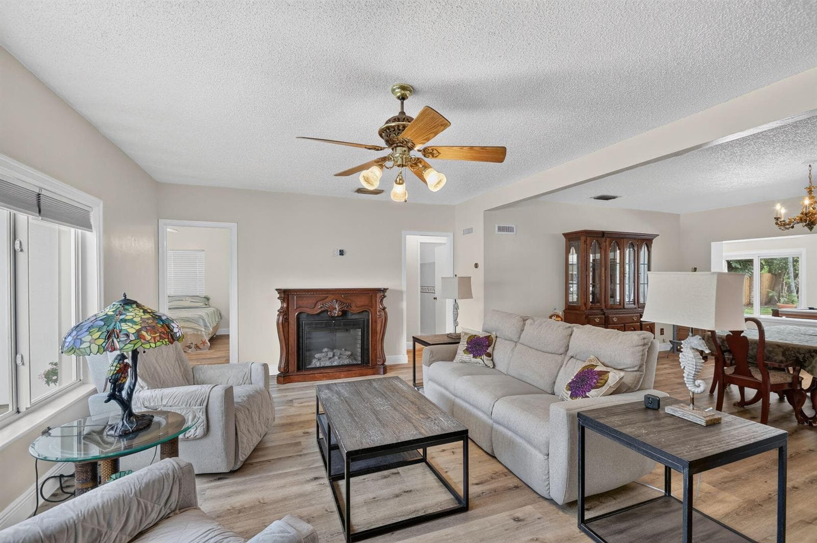 111 VASSAR Drive, FL 33460 — zdjęcie 5