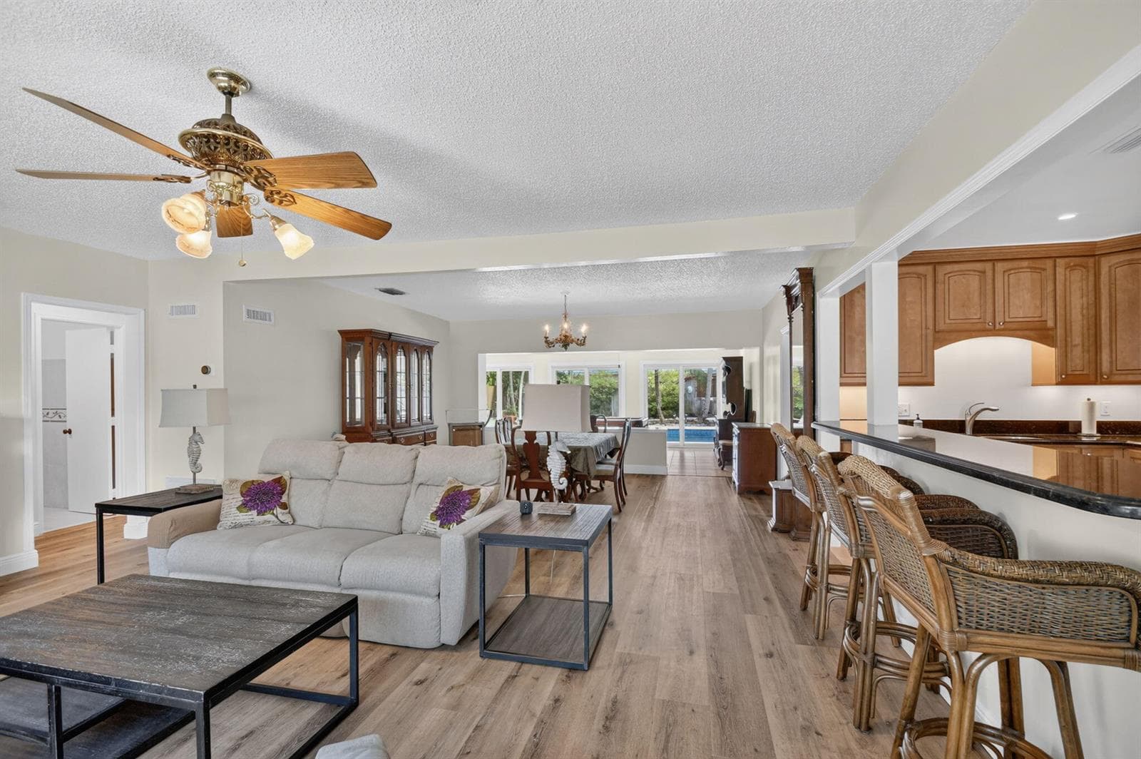 111 VASSAR Drive, FL 33460 — zdjęcie 4