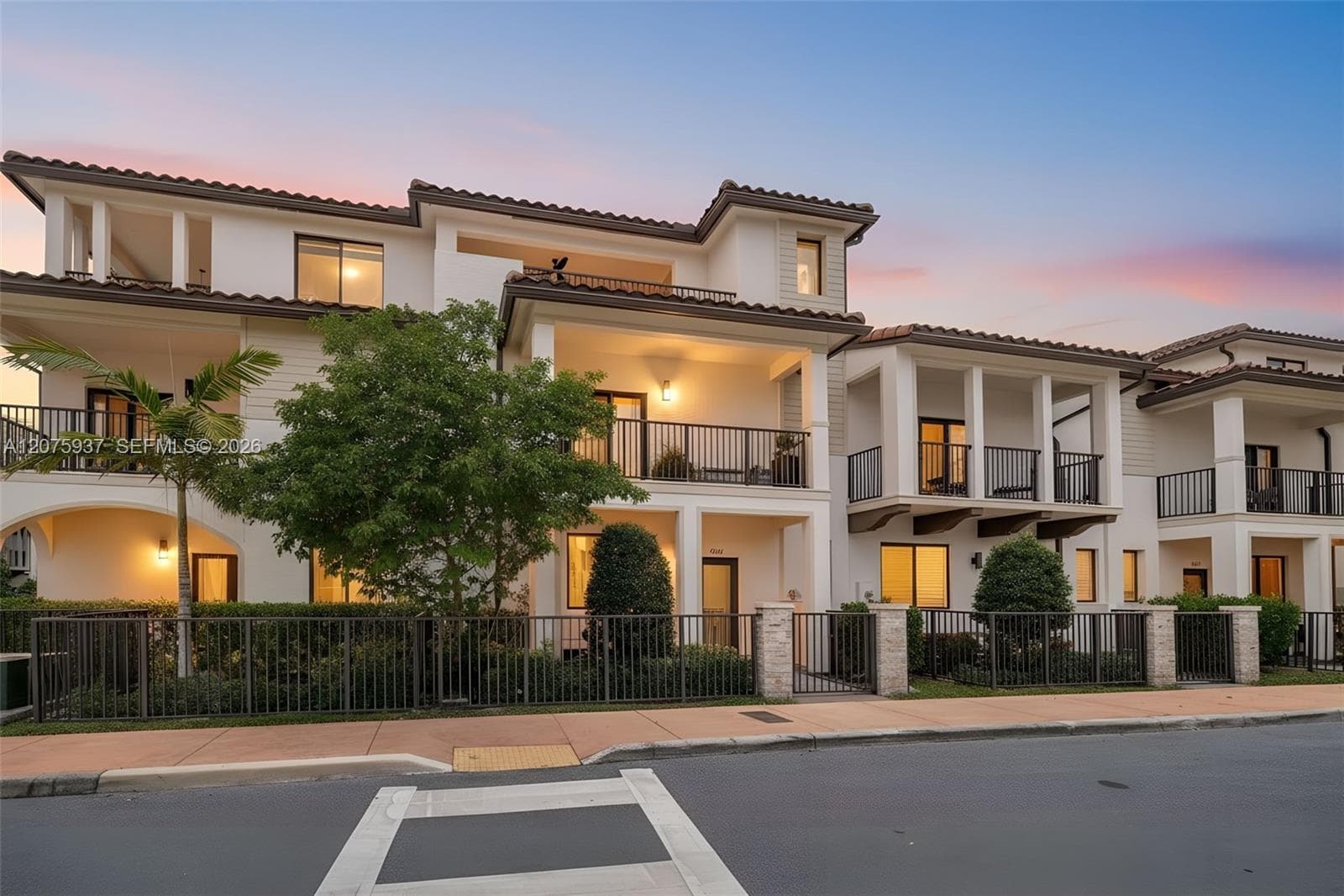 4256 NW 83rd Ave, Doral, FL 33166 — zdjęcie 3