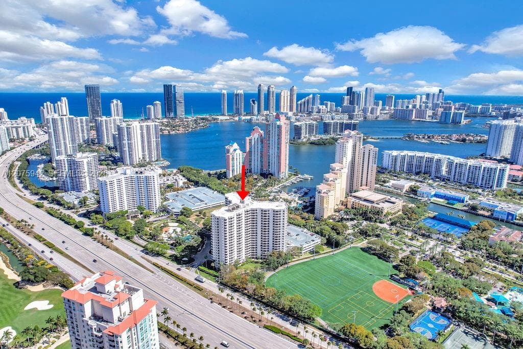 3300 NE 191st St # LP03, Aventura, FL 33180 — zdjęcie 2