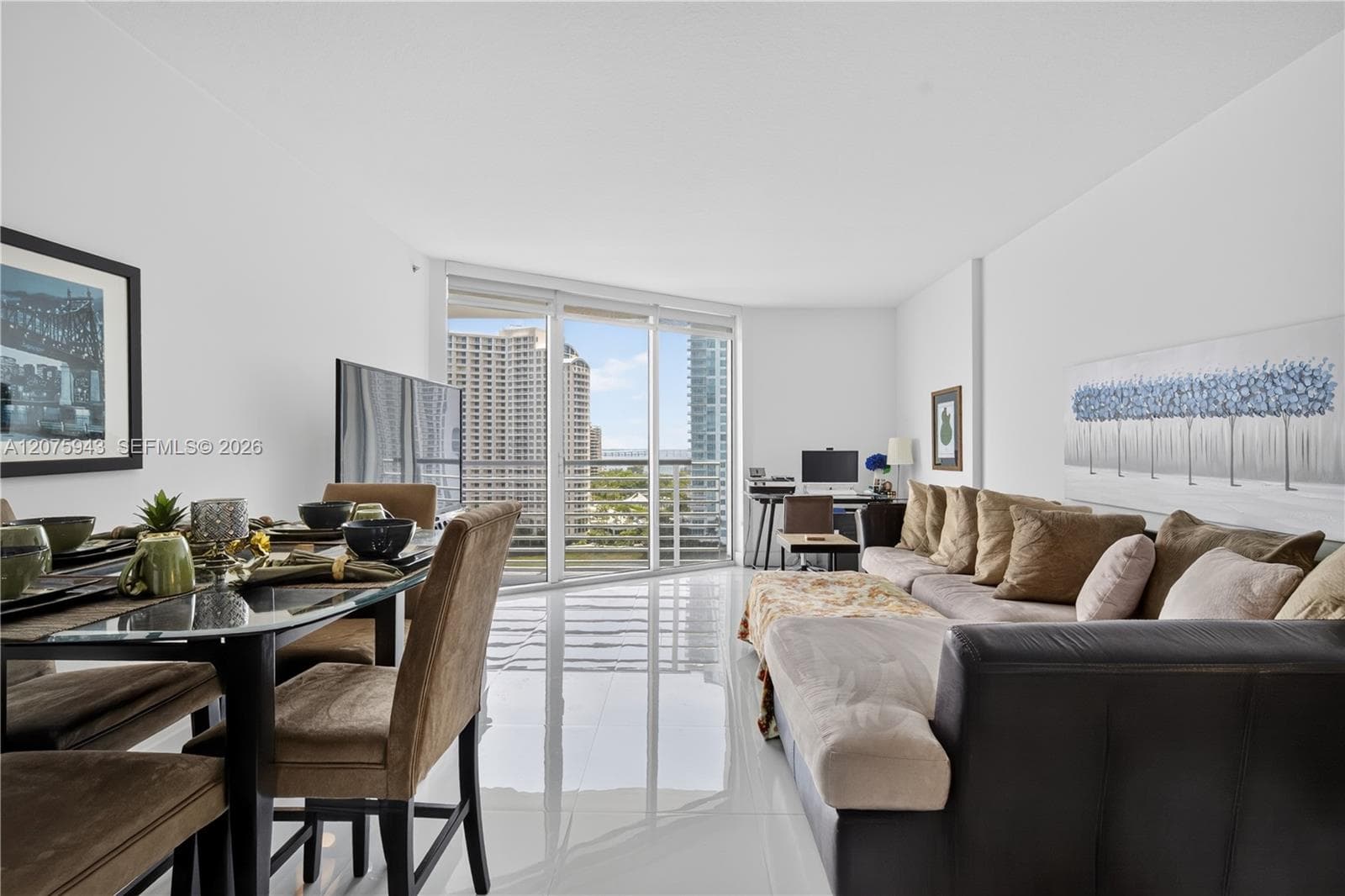 335 S Biscayne Blvd # 1503, Miami, FL 33131 — zdjęcie 5