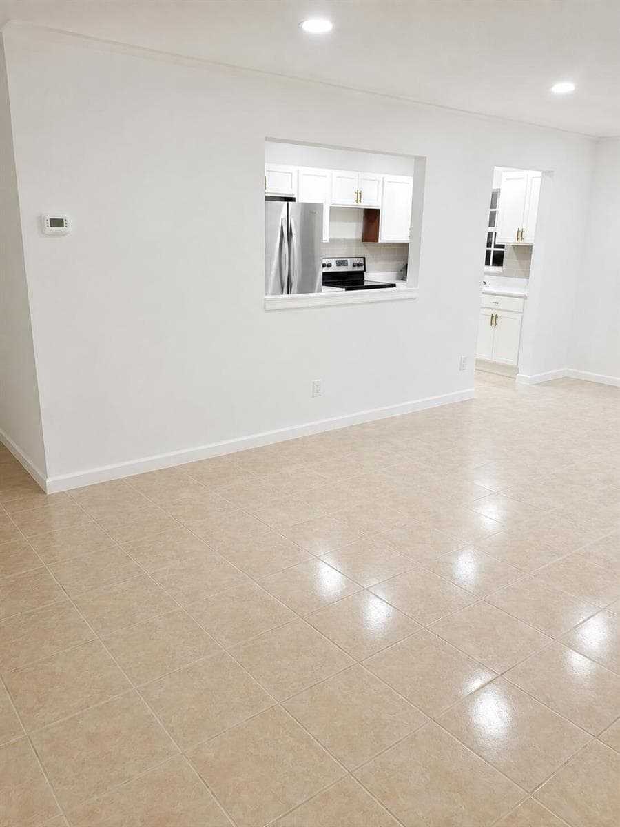 330 W 22ND Court, Riviera Beach, FL 33404 — zdjęcie 3